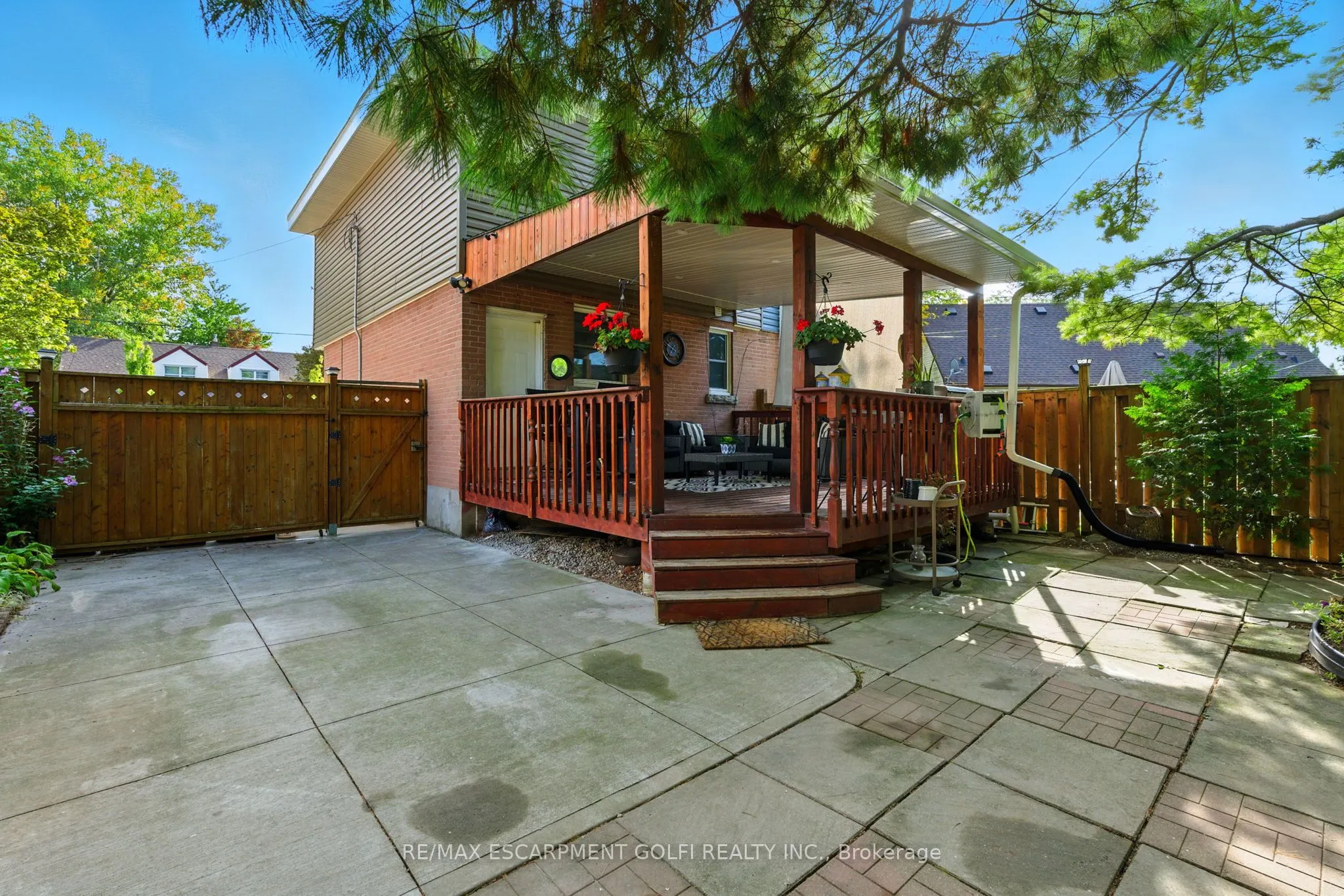 11 Eastvale Place