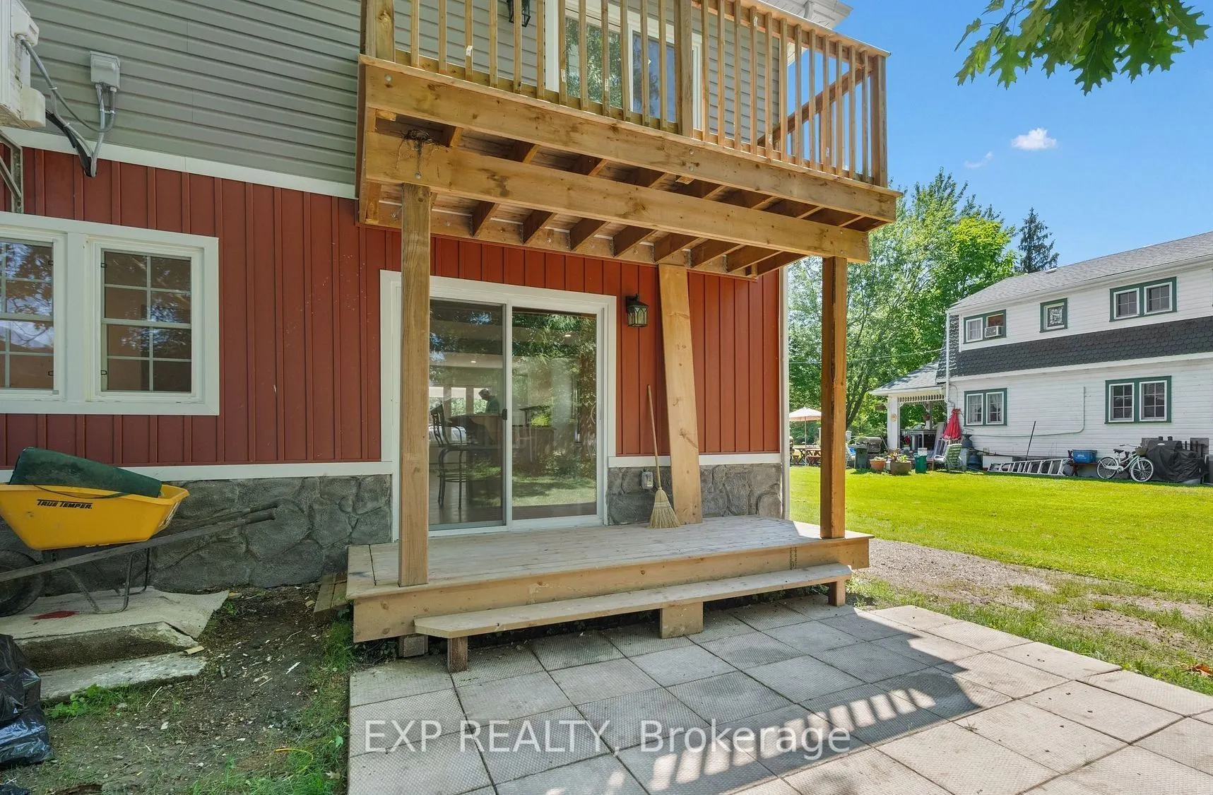 3054 Thunder Bay Road