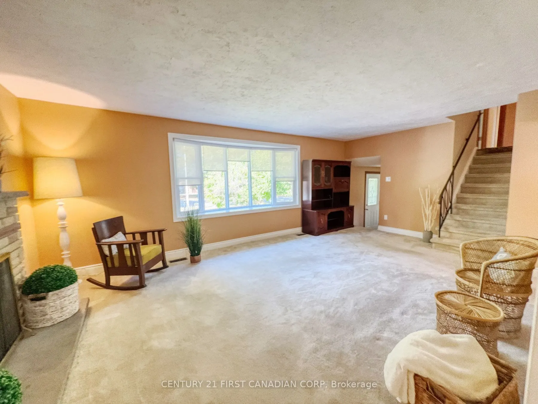 628 Viscount Road