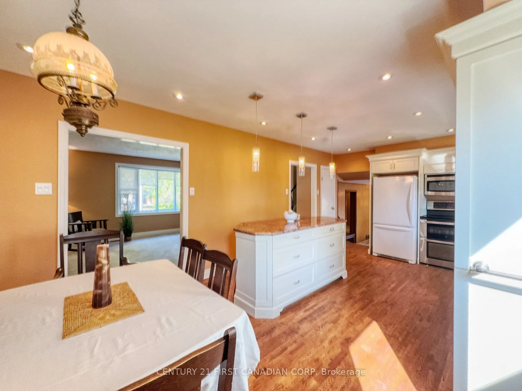 628 Viscount Road