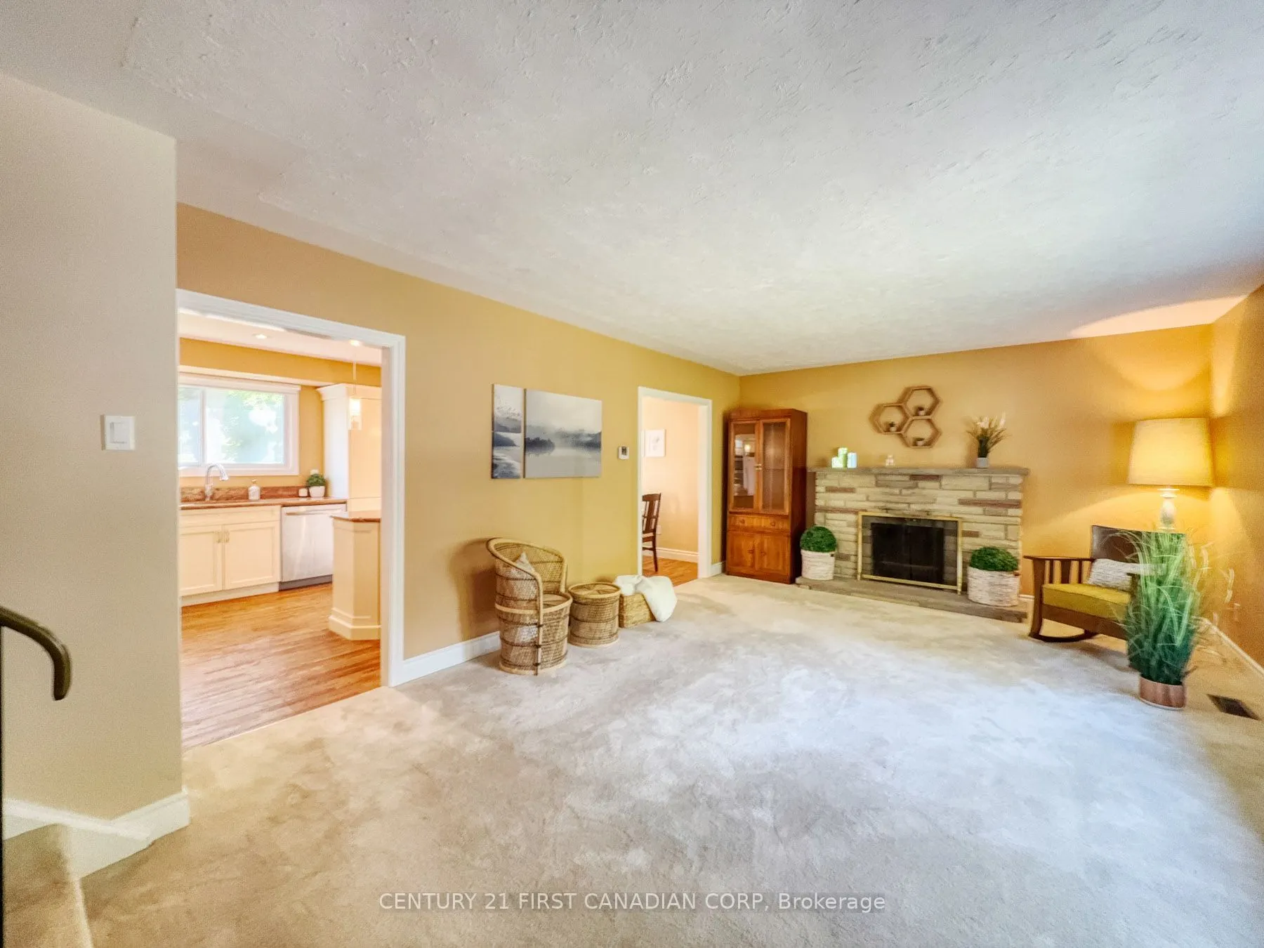 628 Viscount Road