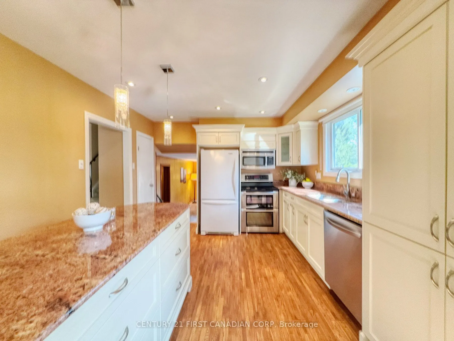 628 Viscount Road