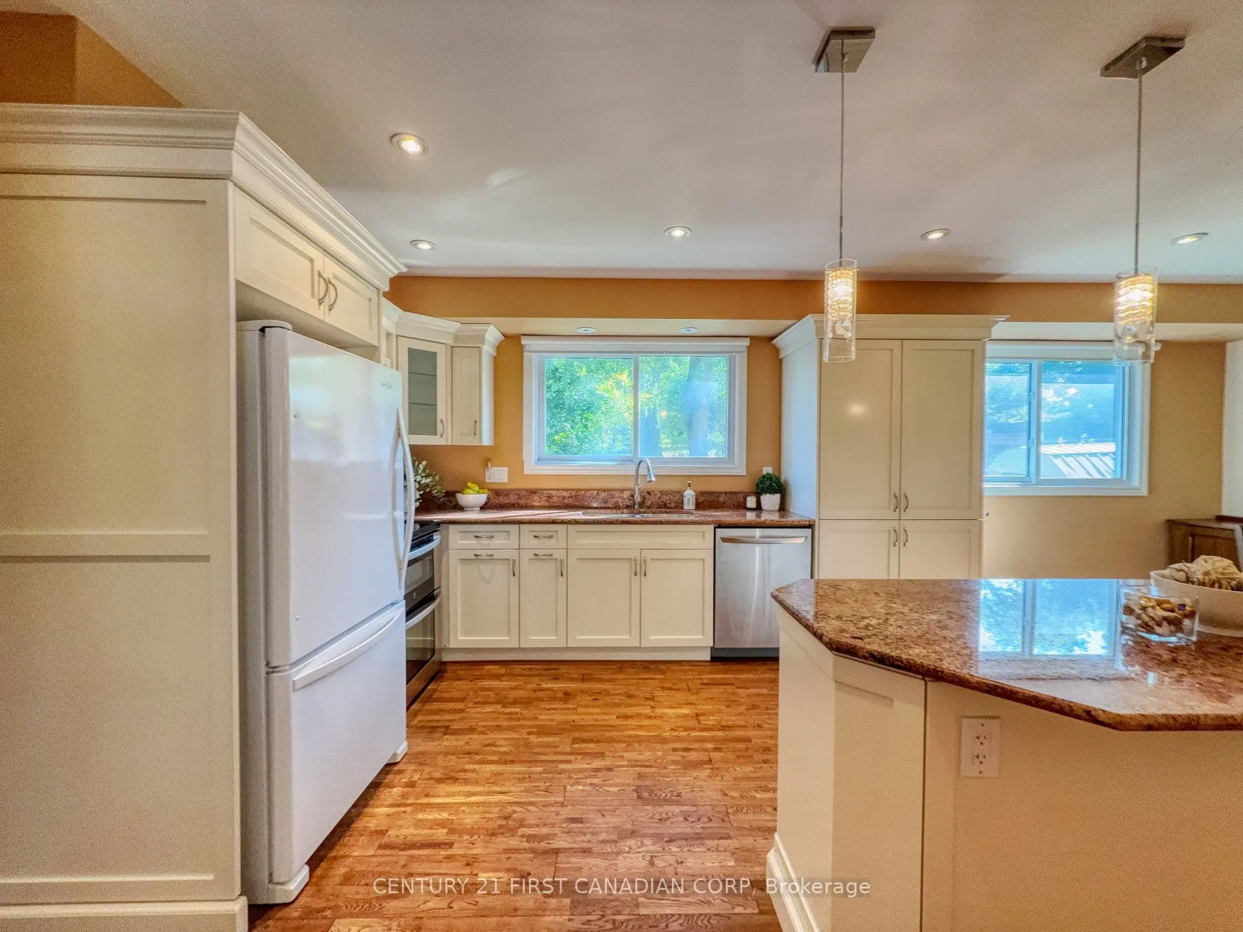 628 Viscount Road