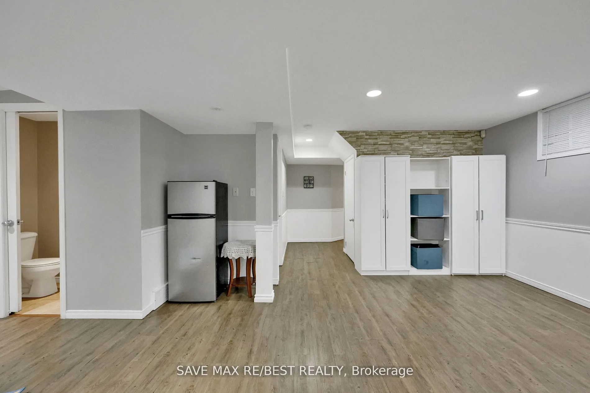 1143 BLACKMAPLE Drive