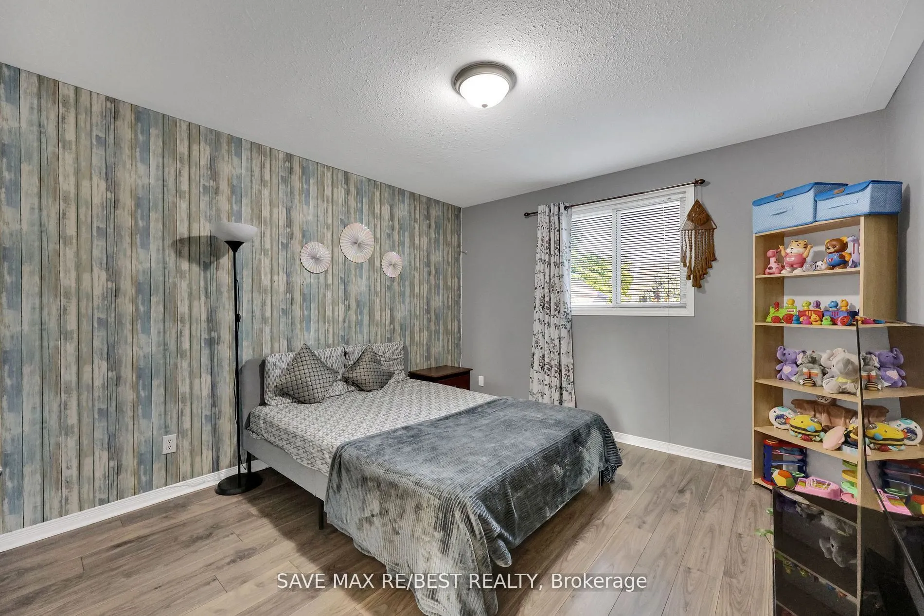 1143 BLACKMAPLE Drive