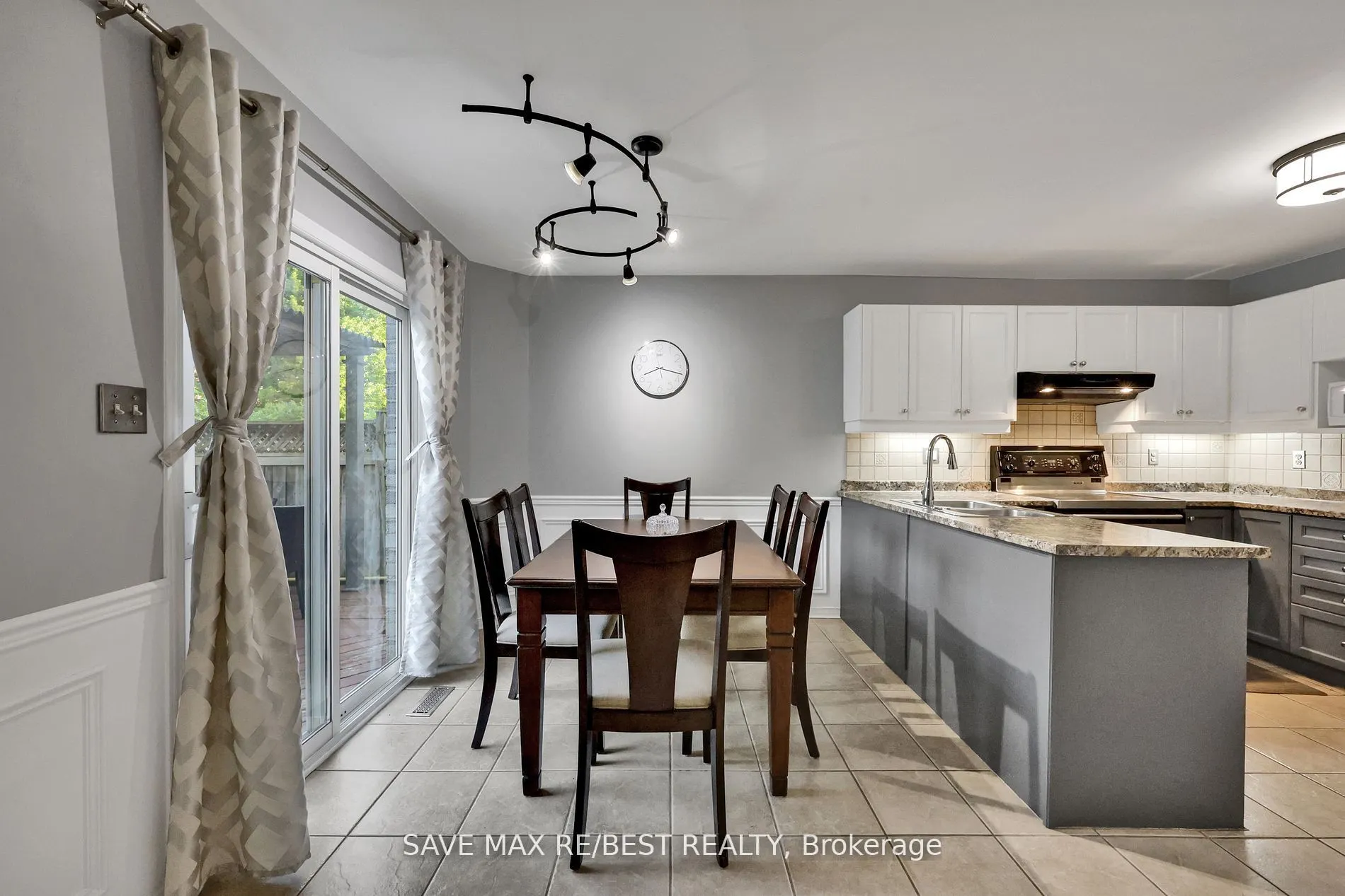 1143 BLACKMAPLE Drive