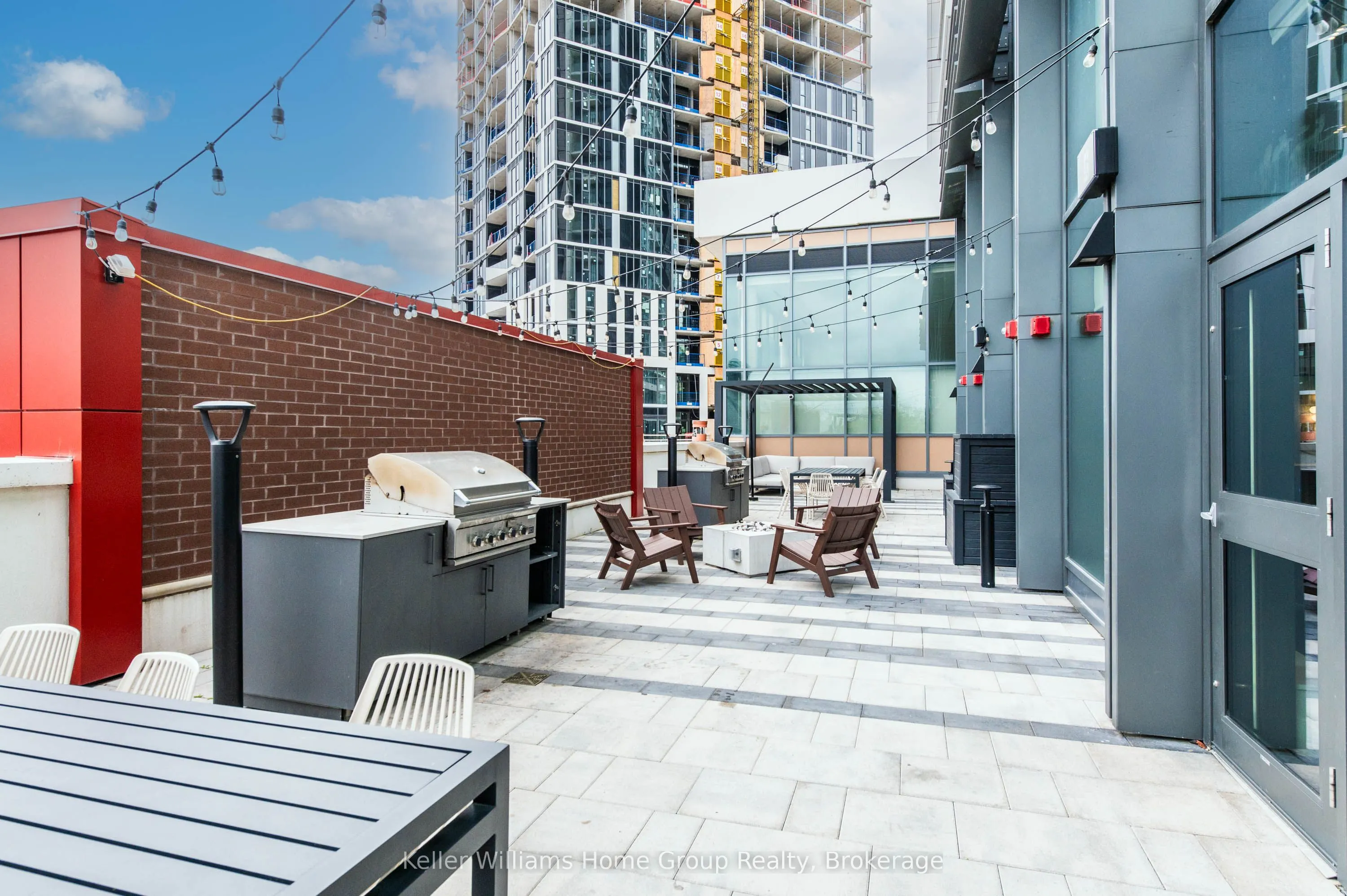 5 Wellington Street S, #208