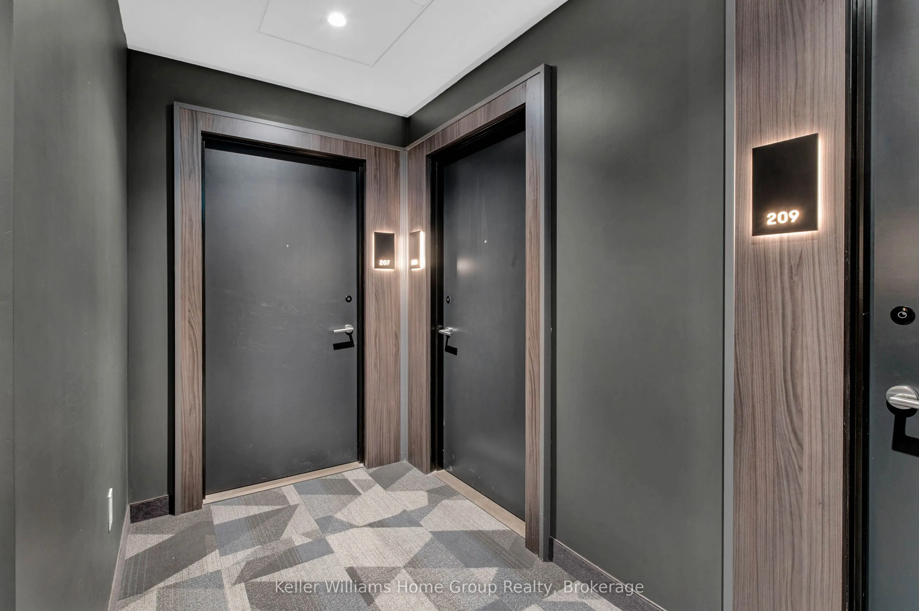 5 Wellington Street S, #208
