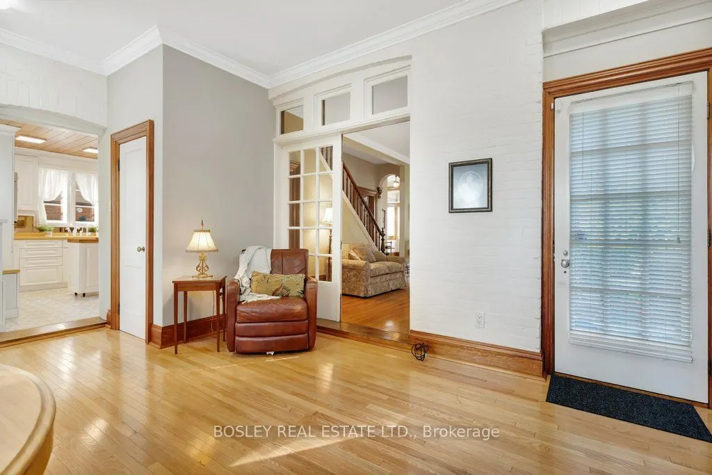 30 Lorne Crescent