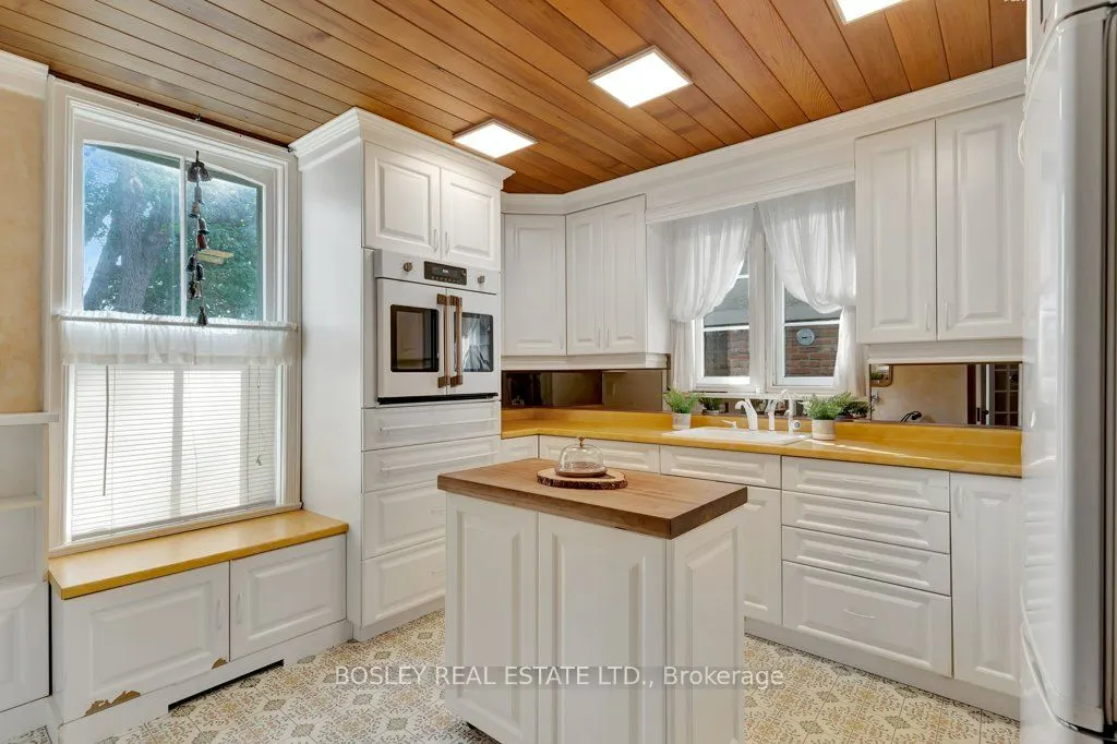 30 Lorne Crescent