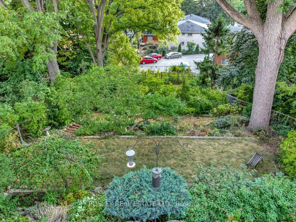 30 Lorne Crescent
