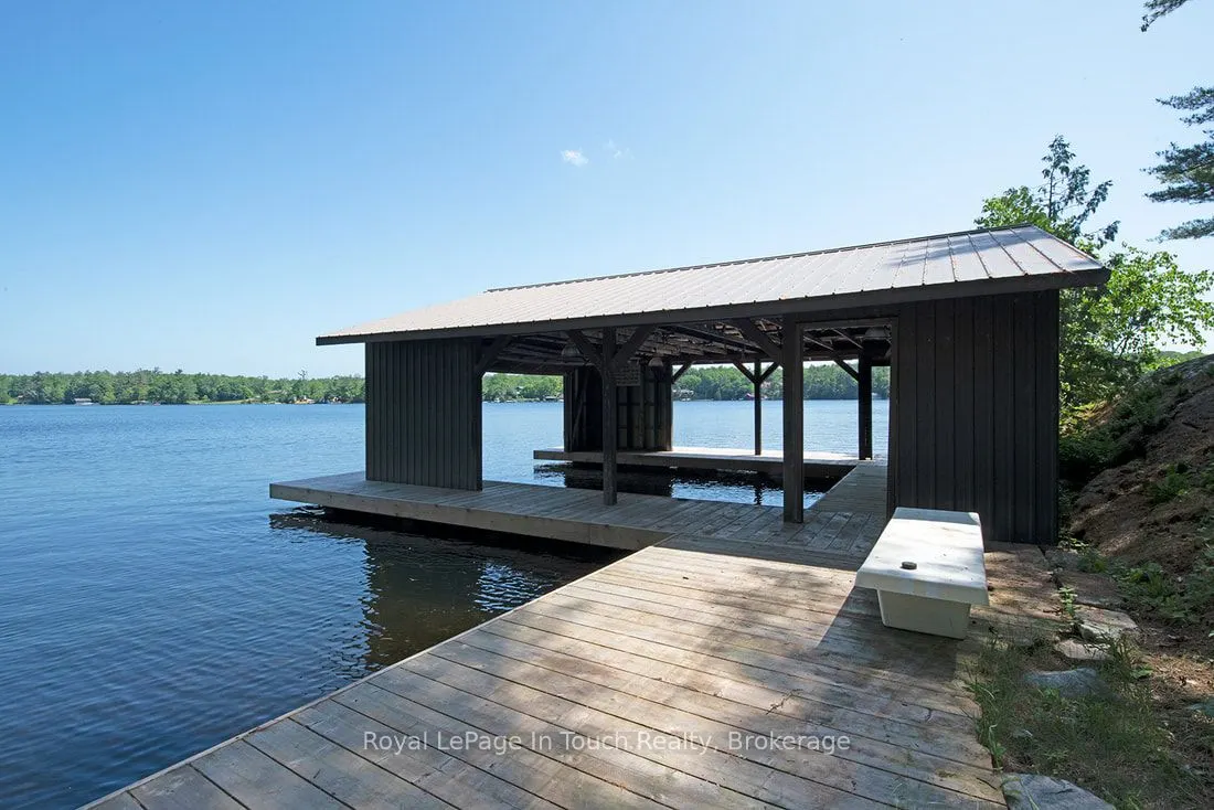 211 Pickerel Point Road