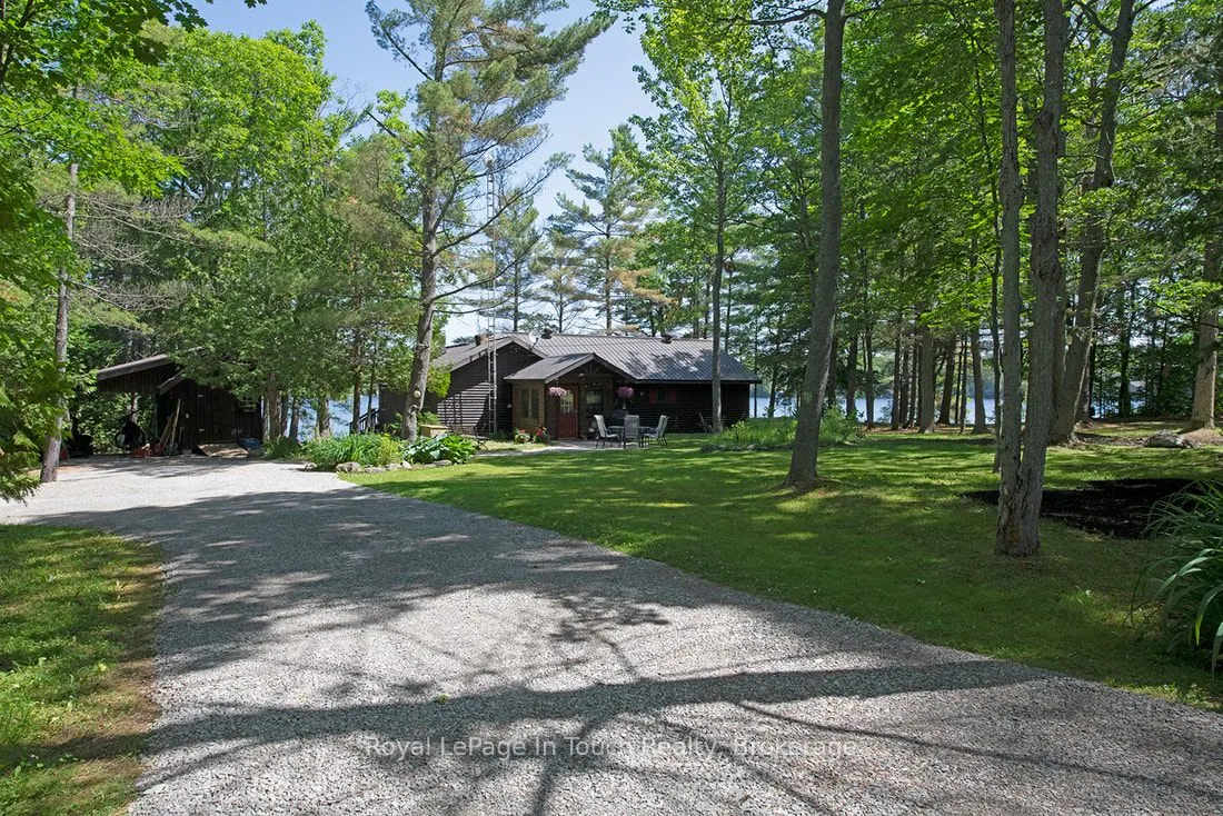 211 Pickerel Point Road