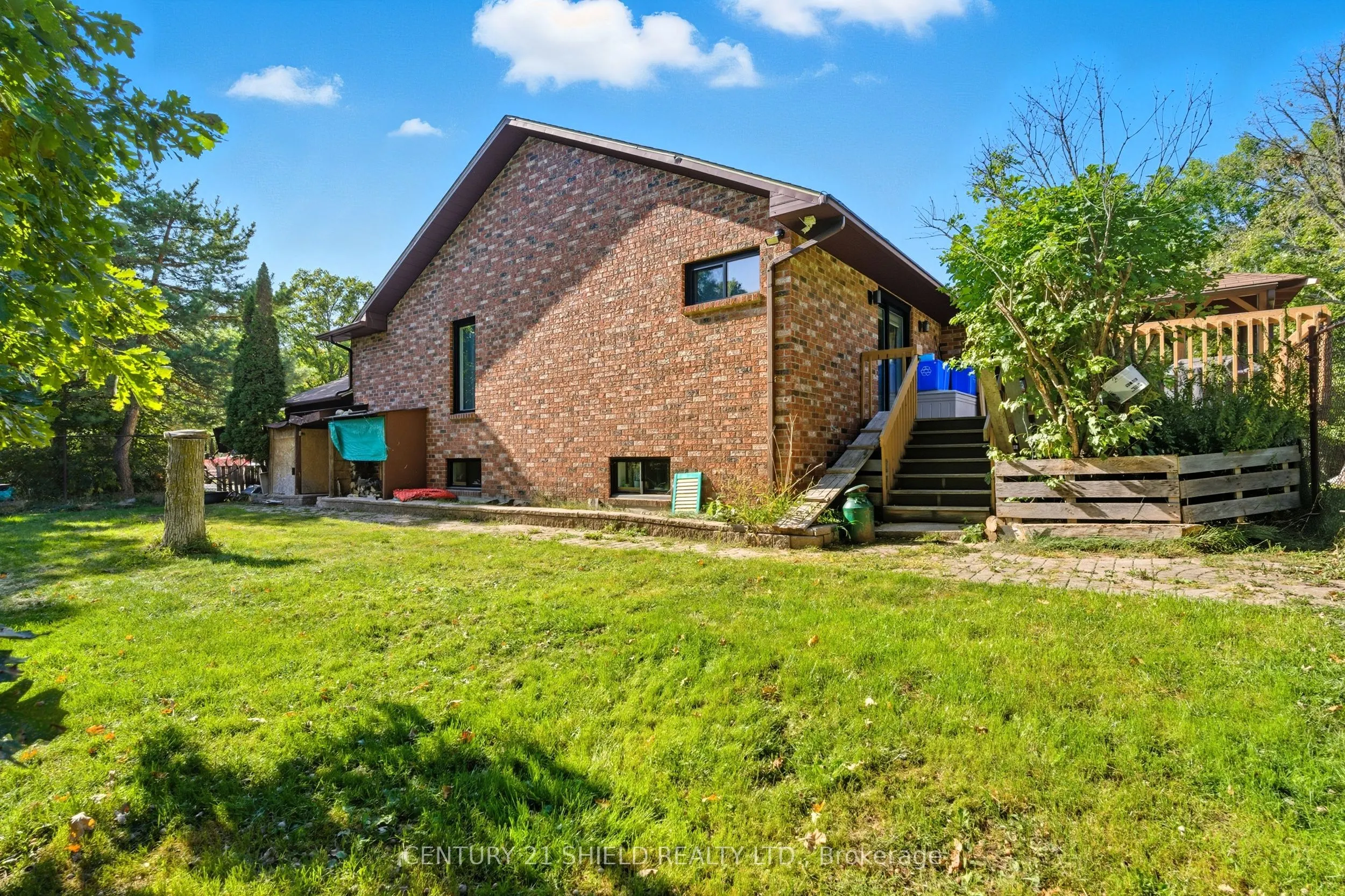 4555 Glen Roy Road