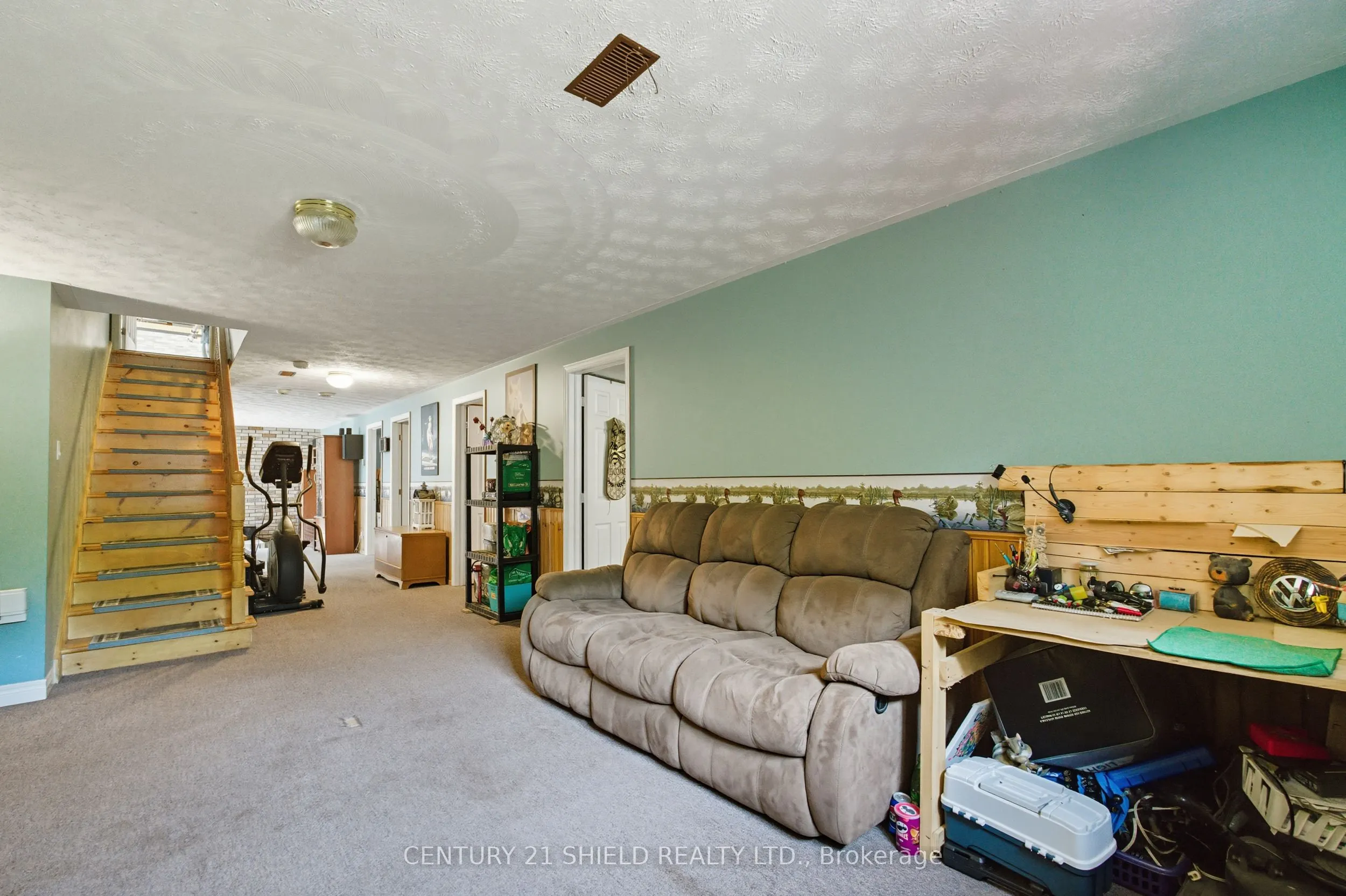 4555 Glen Roy Road