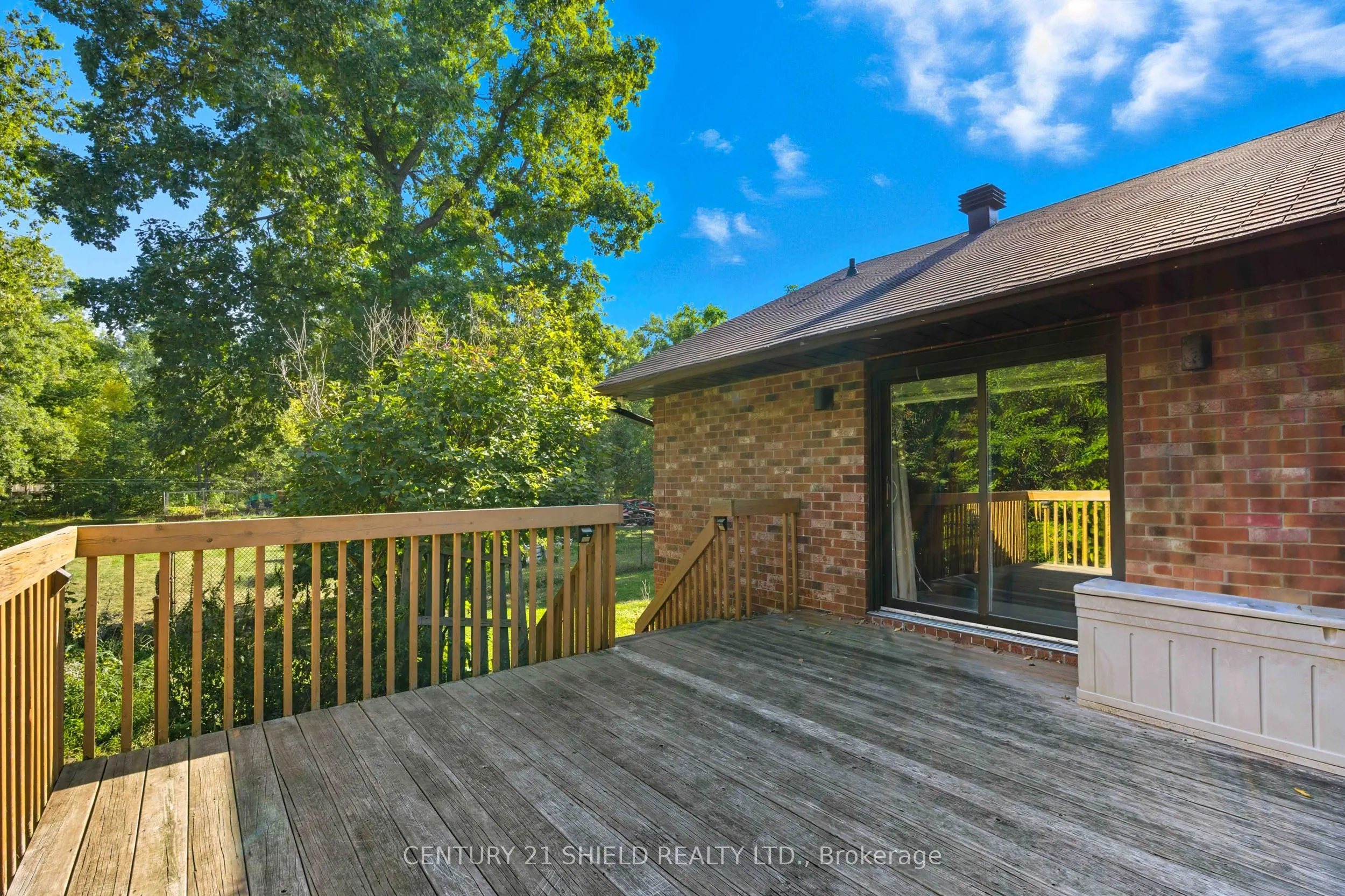 4555 Glen Roy Road