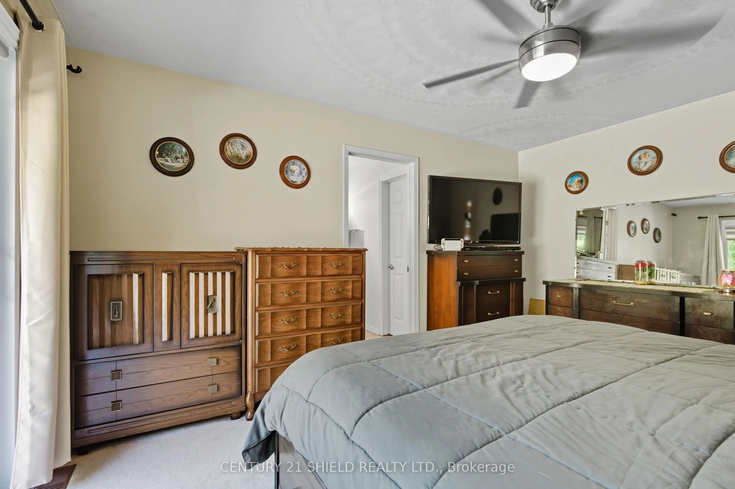 4555 Glen Roy Road
