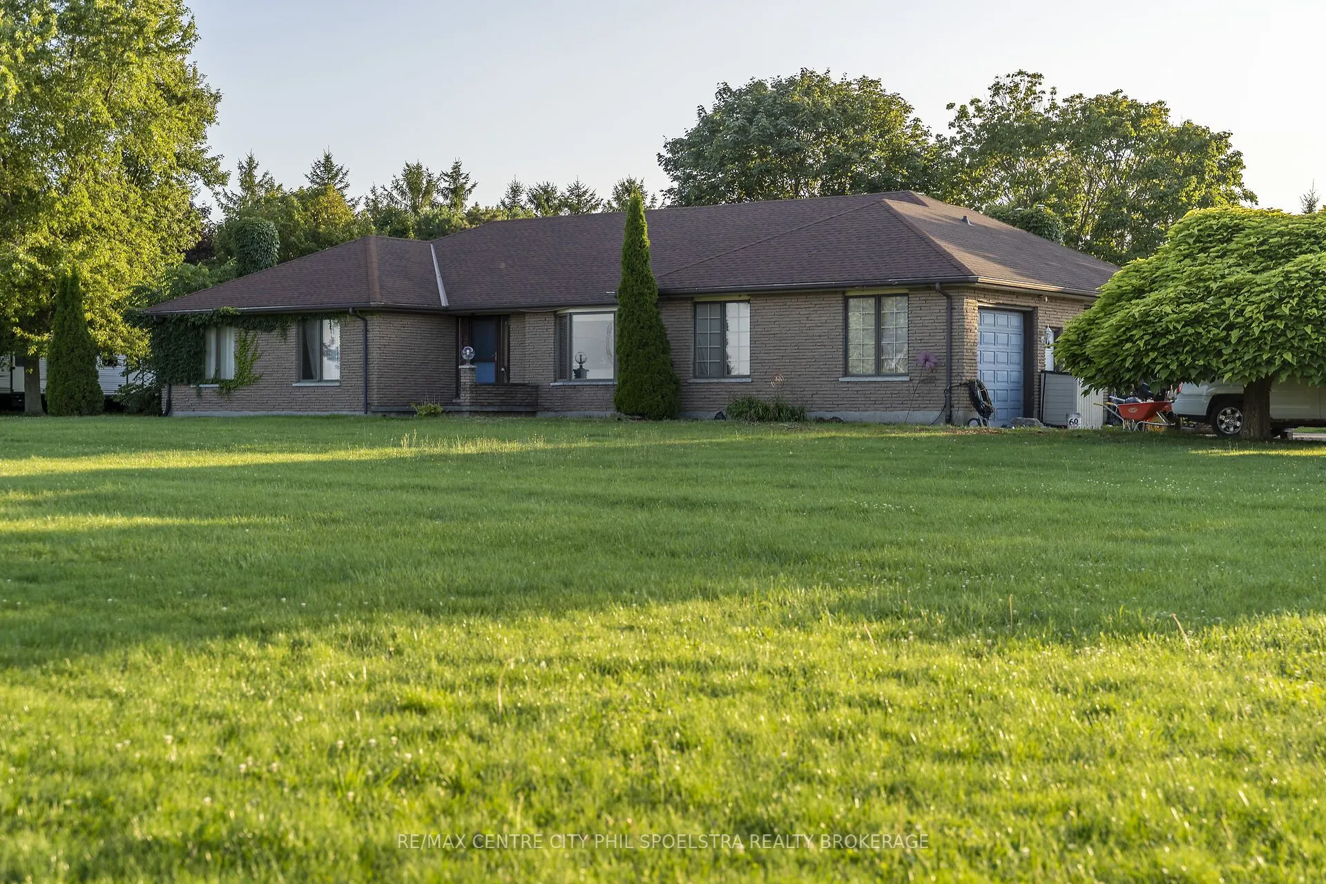 5619 Colonel Talbot Road