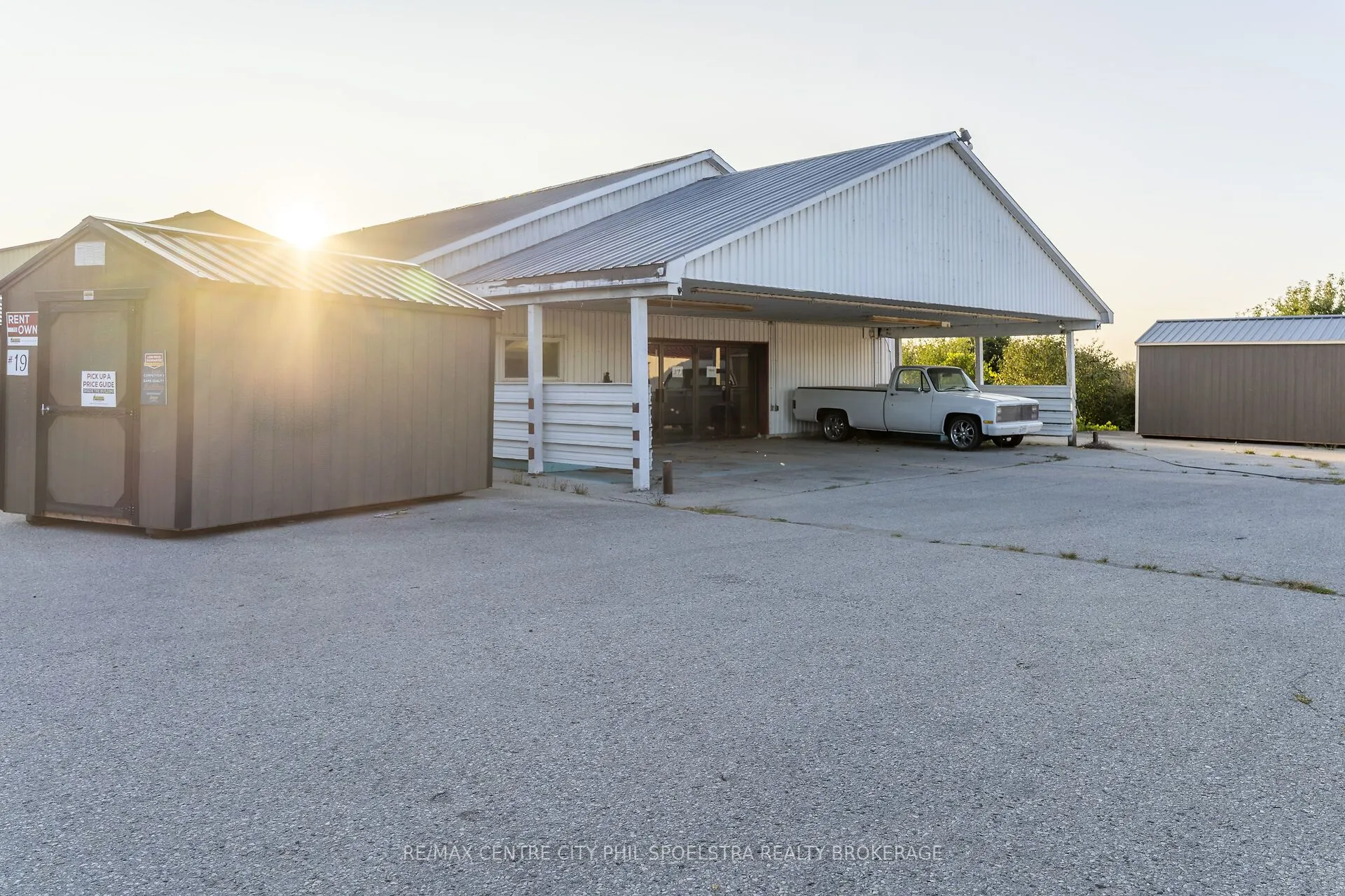 5619 Colonel Talbot Road