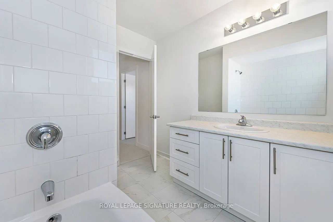 20 Anna Capri Drive, #8
