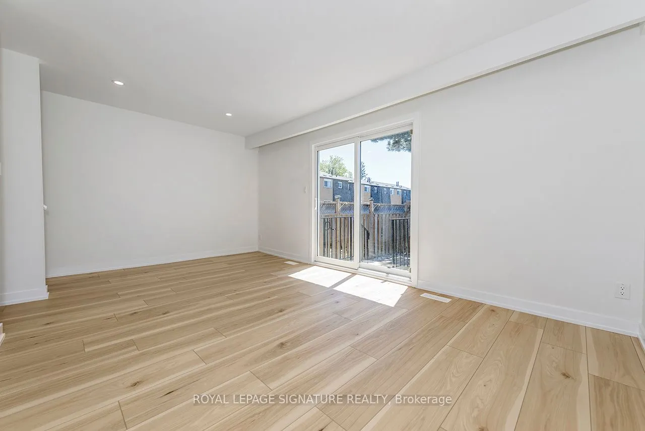 20 Anna Capri Drive, #8