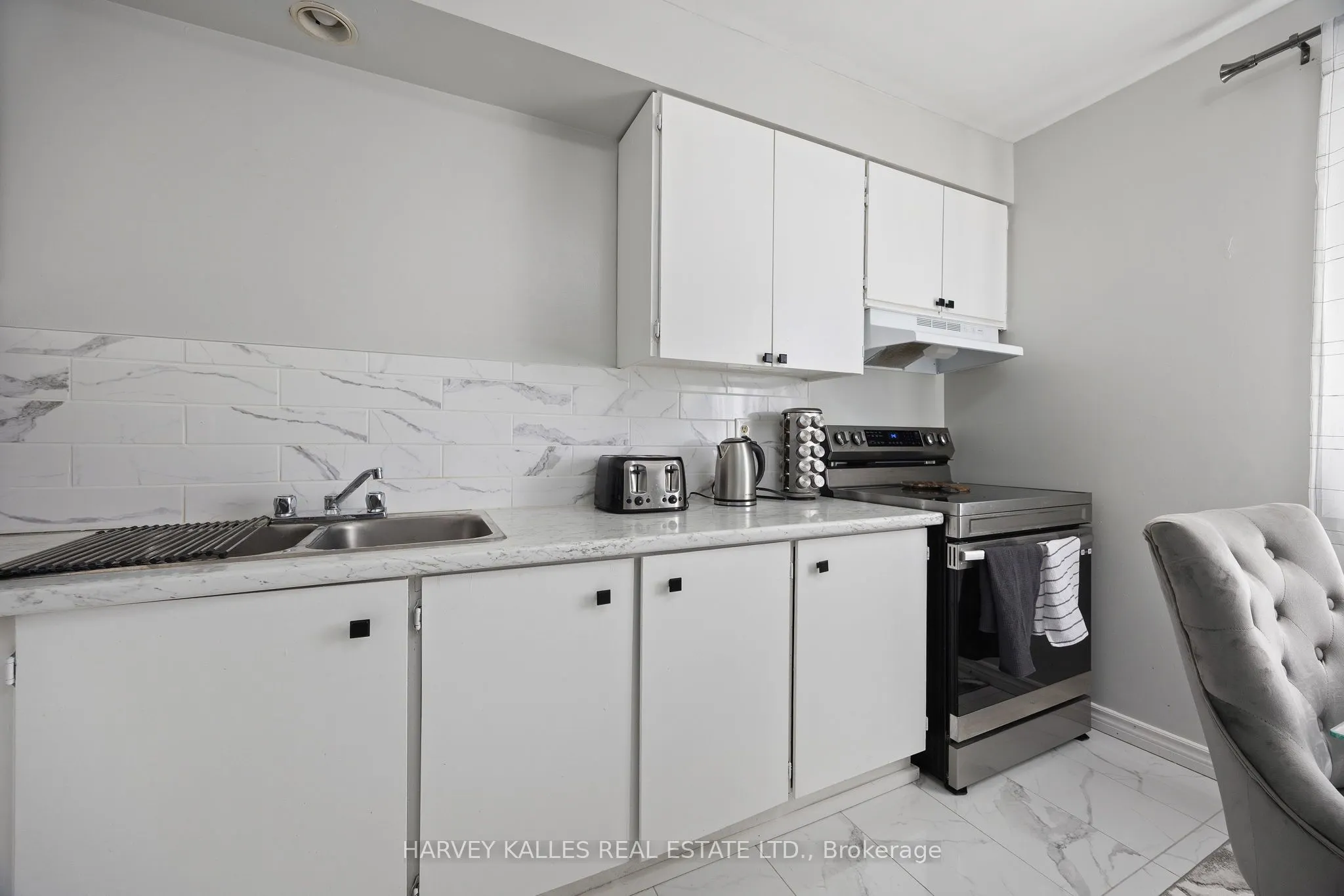 135 Chalmers Street S, #23