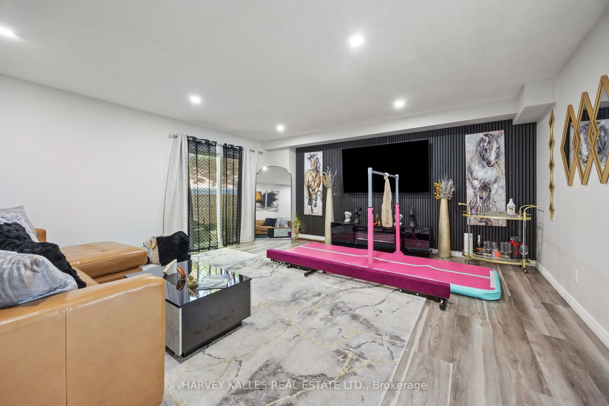 135 Chalmers Street S, #23