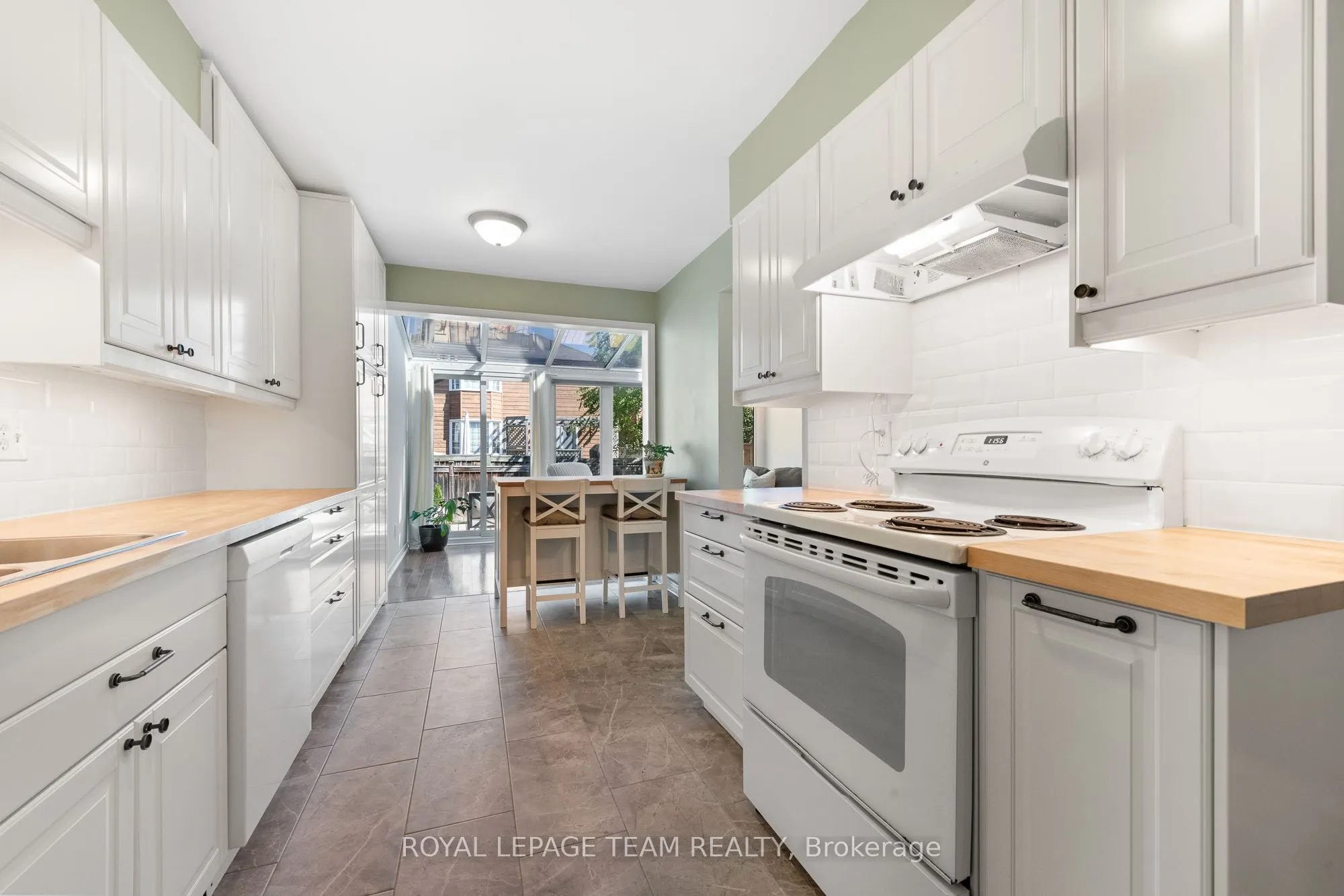 88 Waterton Crescent