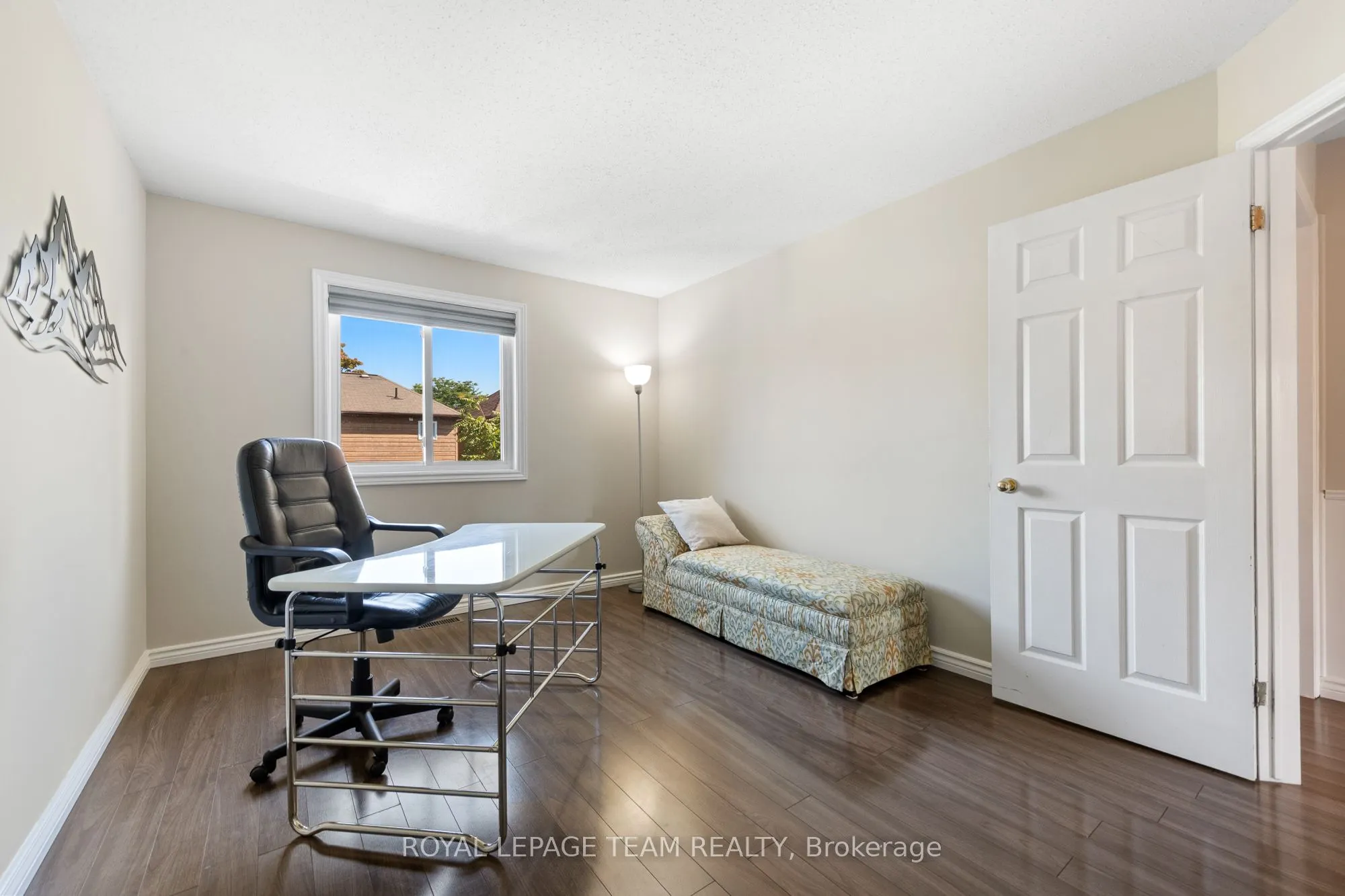 88 Waterton Crescent