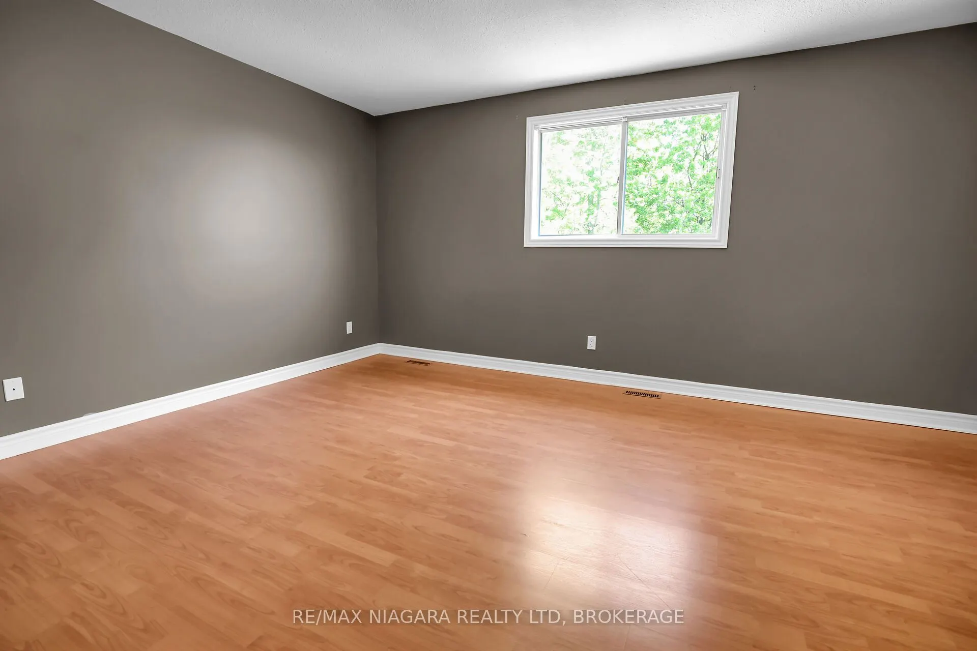 5993 Crimson Drive