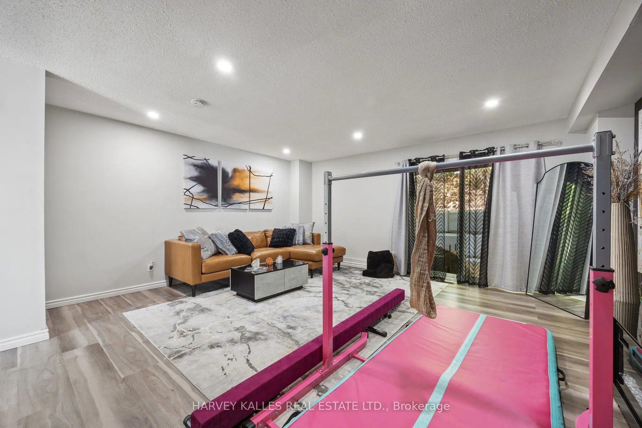 135 Chalmers Street S, #23