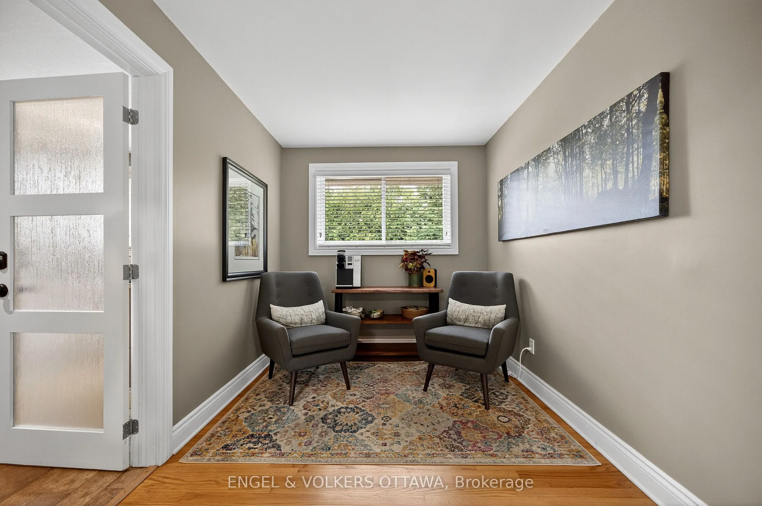 6 Foothills Drive