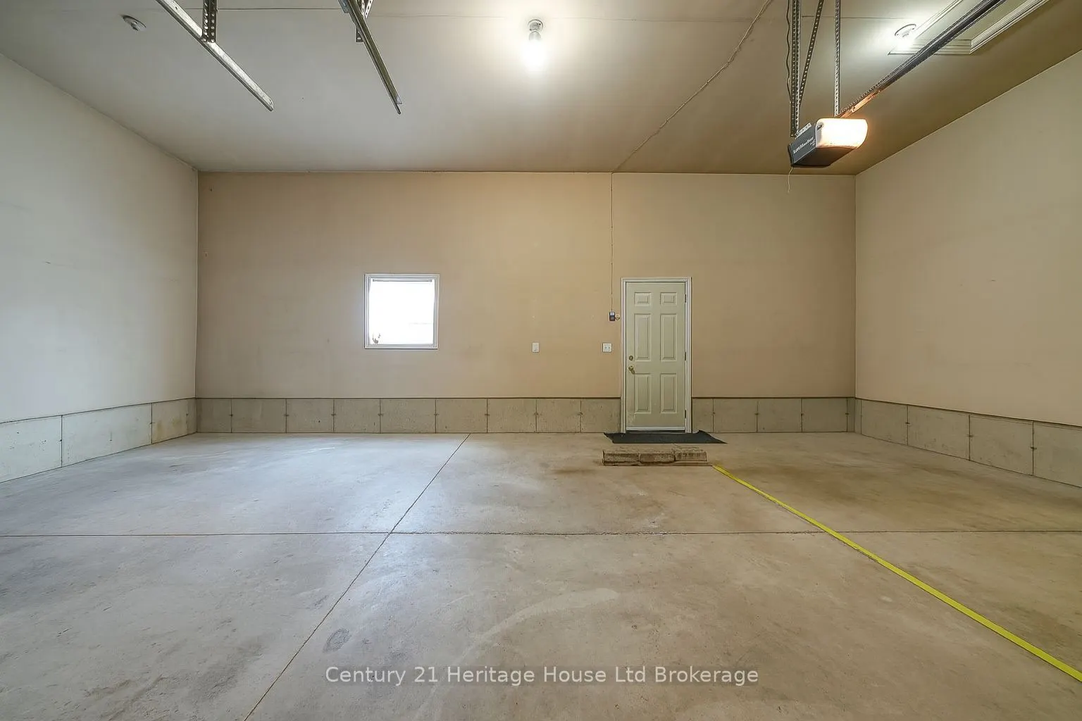 667 Southwood Way, #2