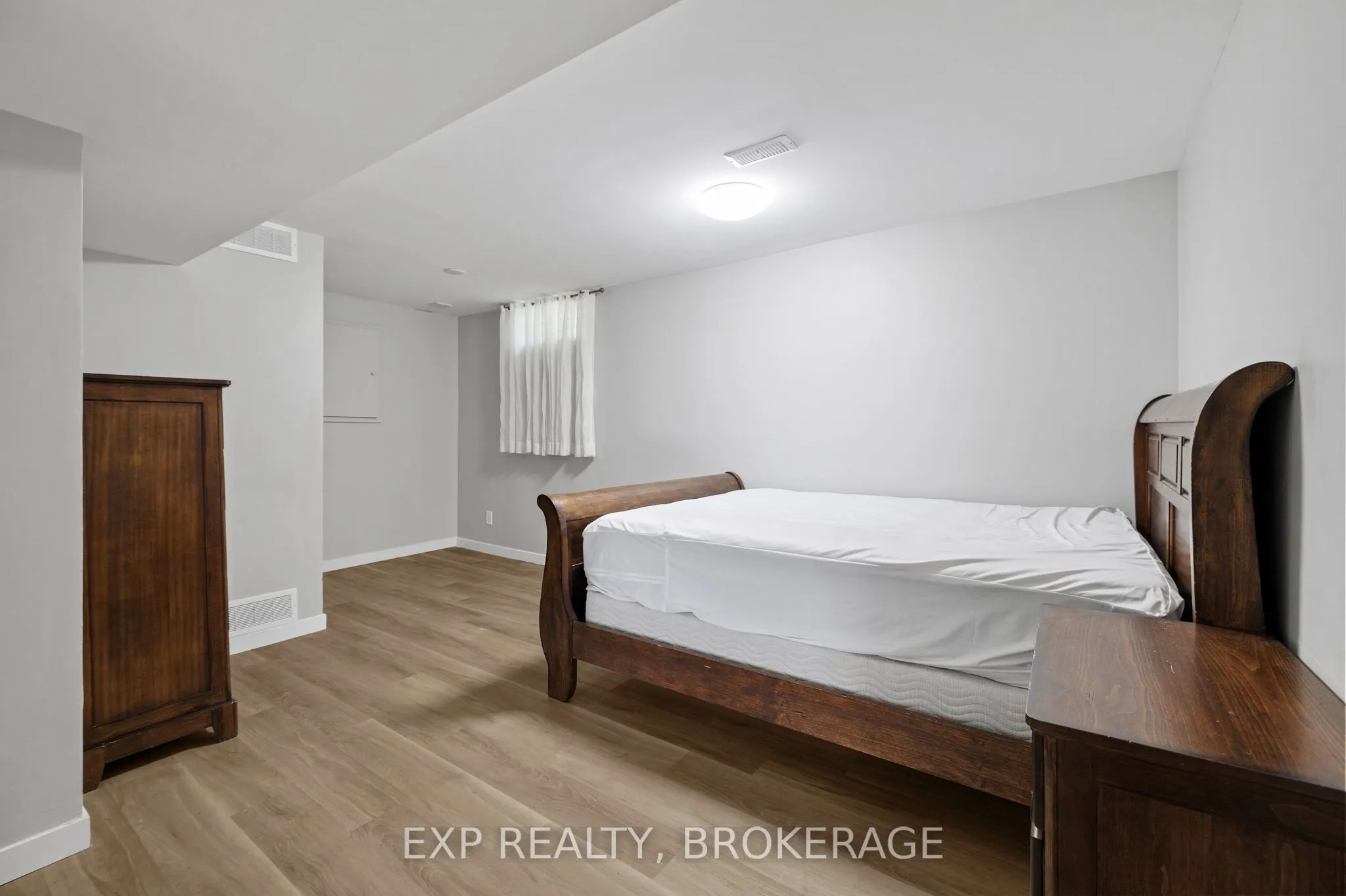 21 DURBIN Court, #11
