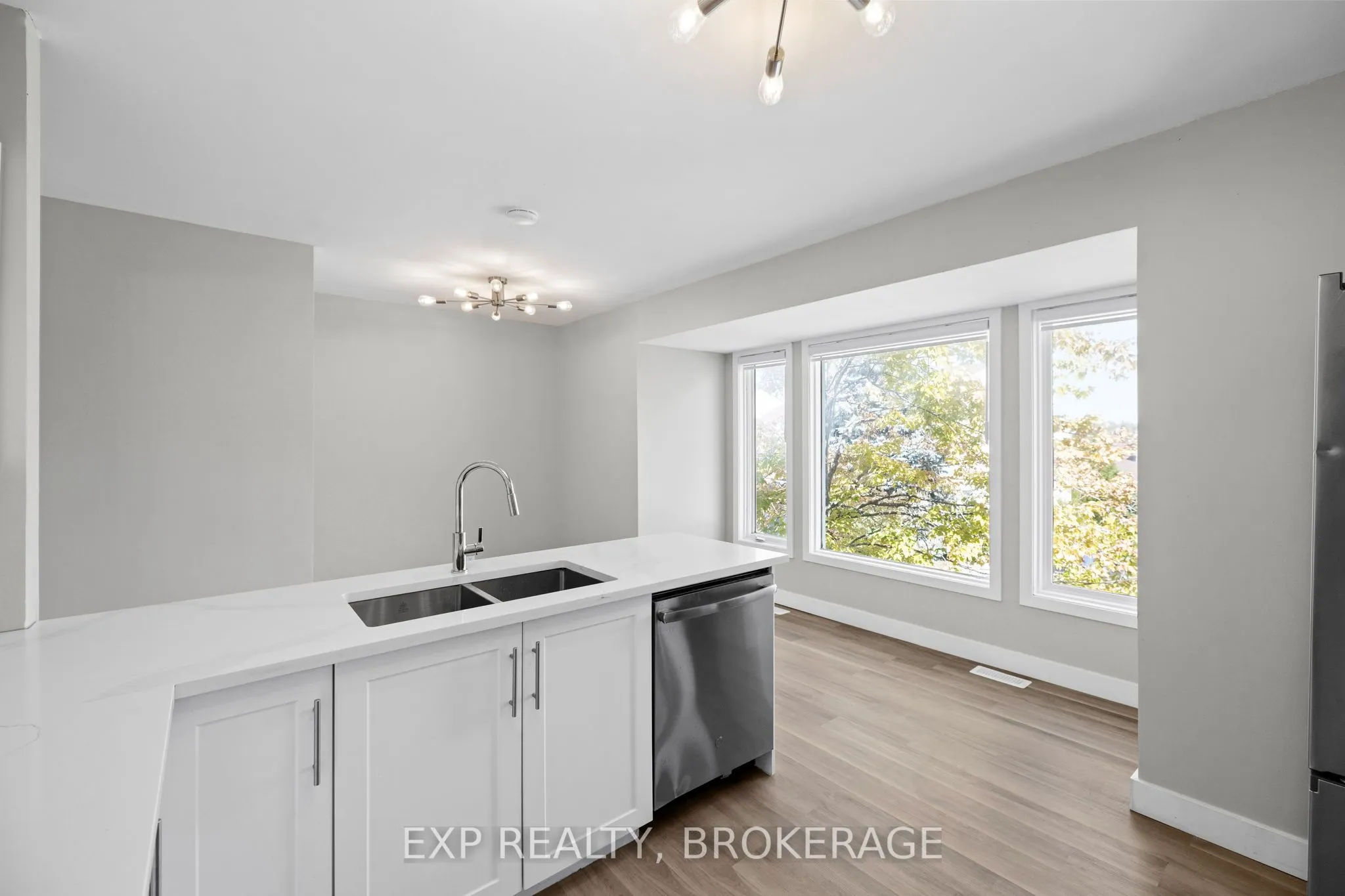 21 DURBIN Court, #11