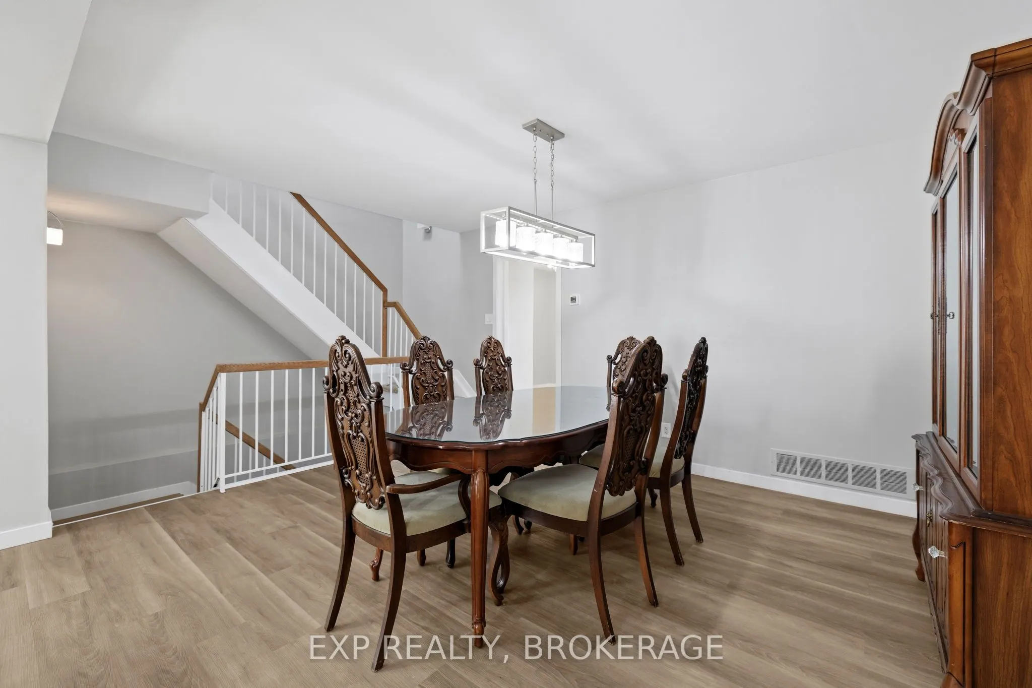 21 DURBIN Court, #11