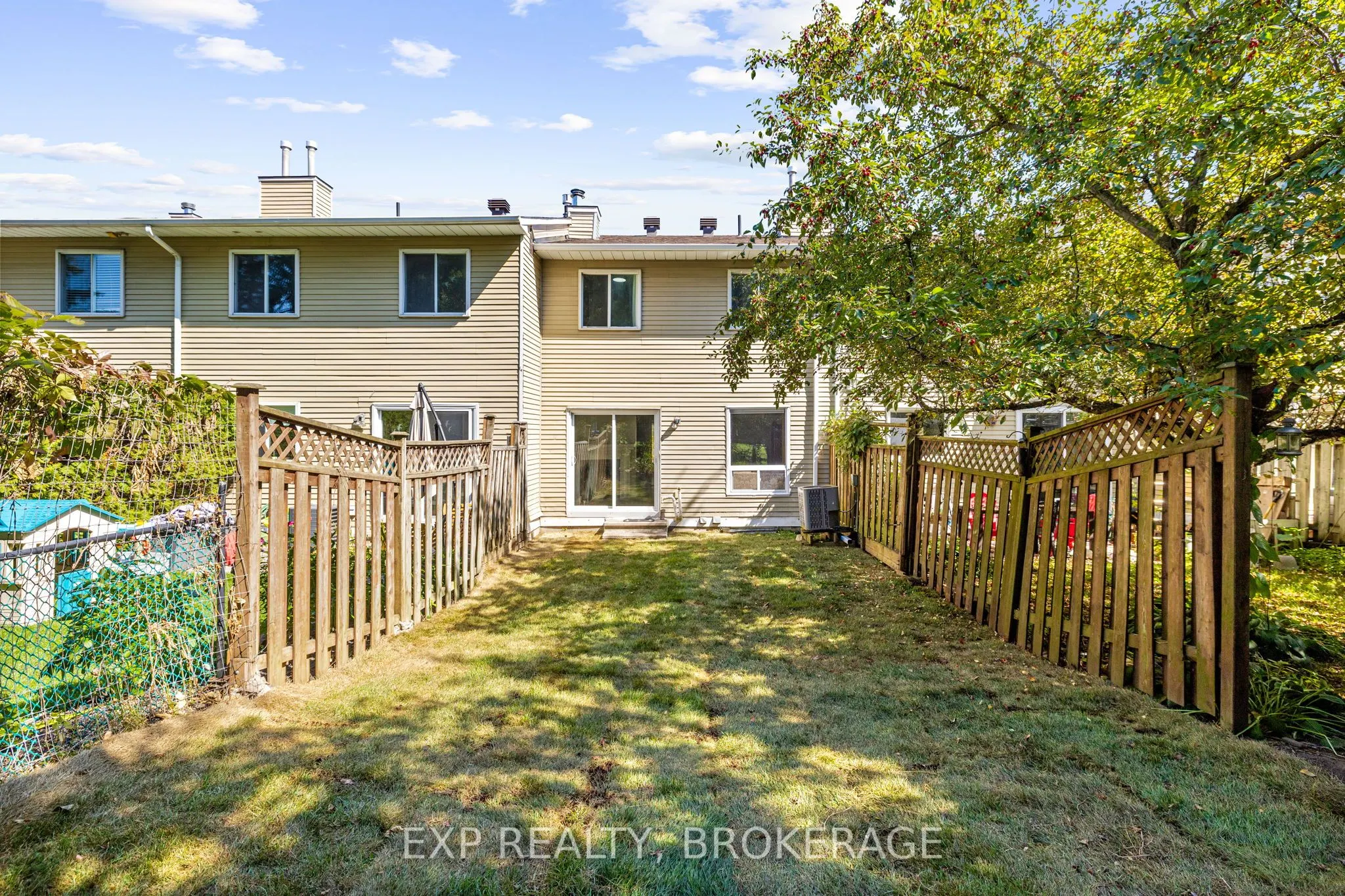 21 DURBIN Court, #11