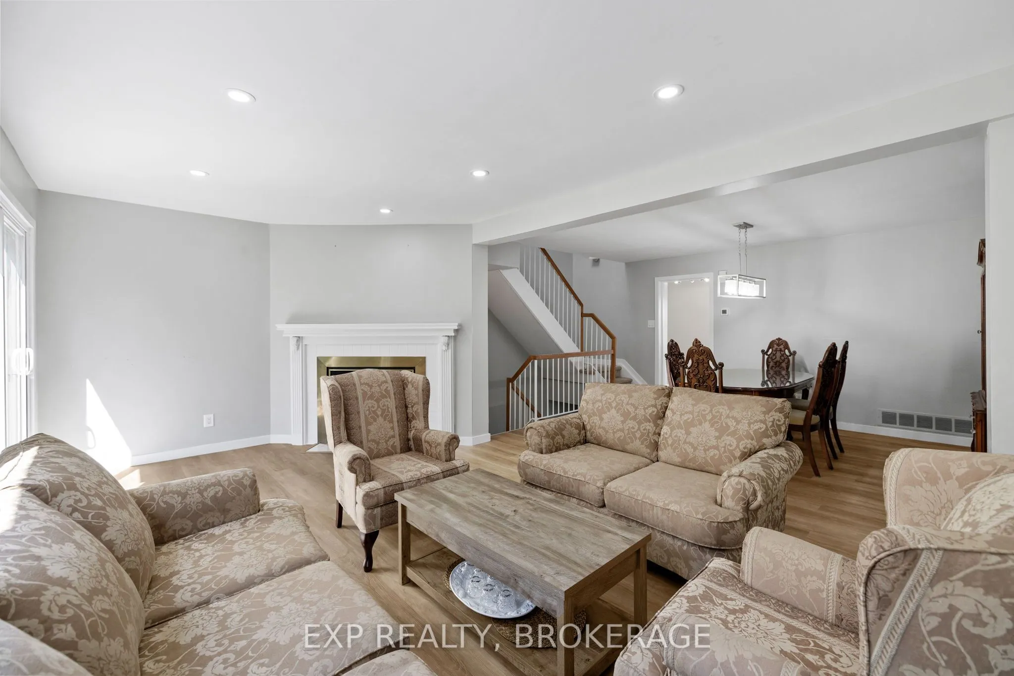 21 DURBIN Court, #11