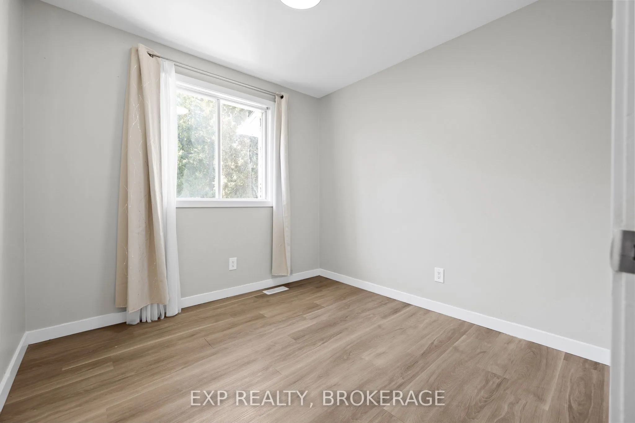21 DURBIN Court, #11