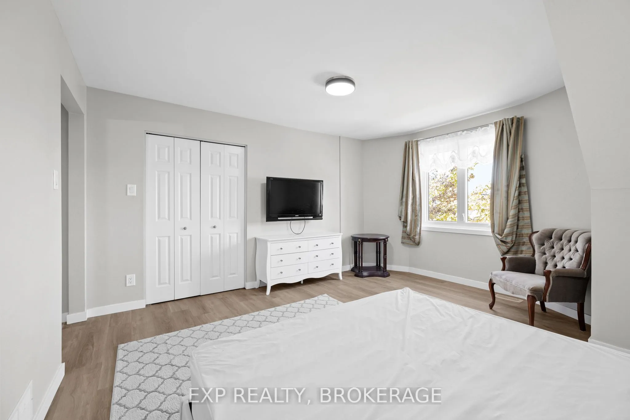 21 DURBIN Court, #11