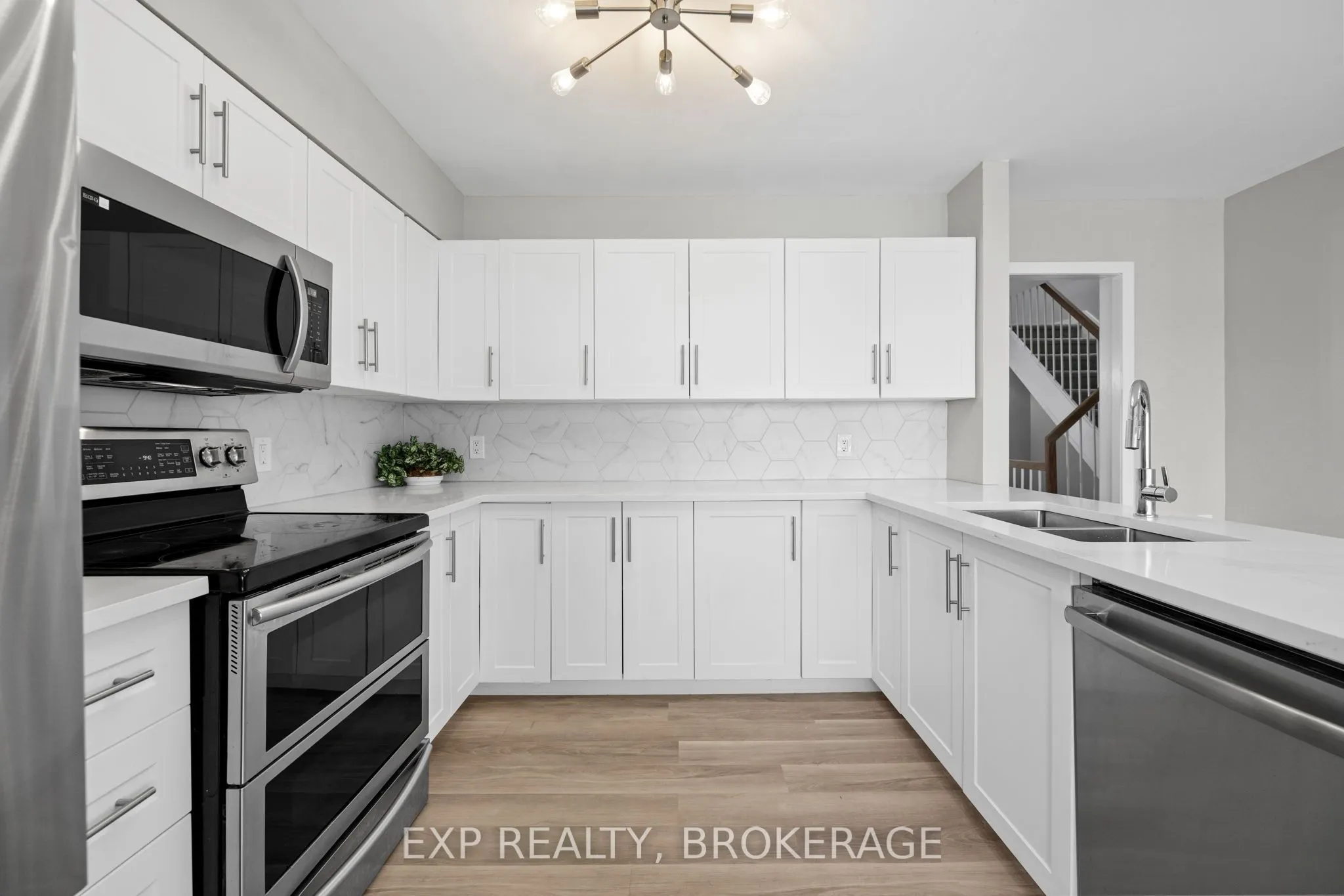 21 DURBIN Court, #11