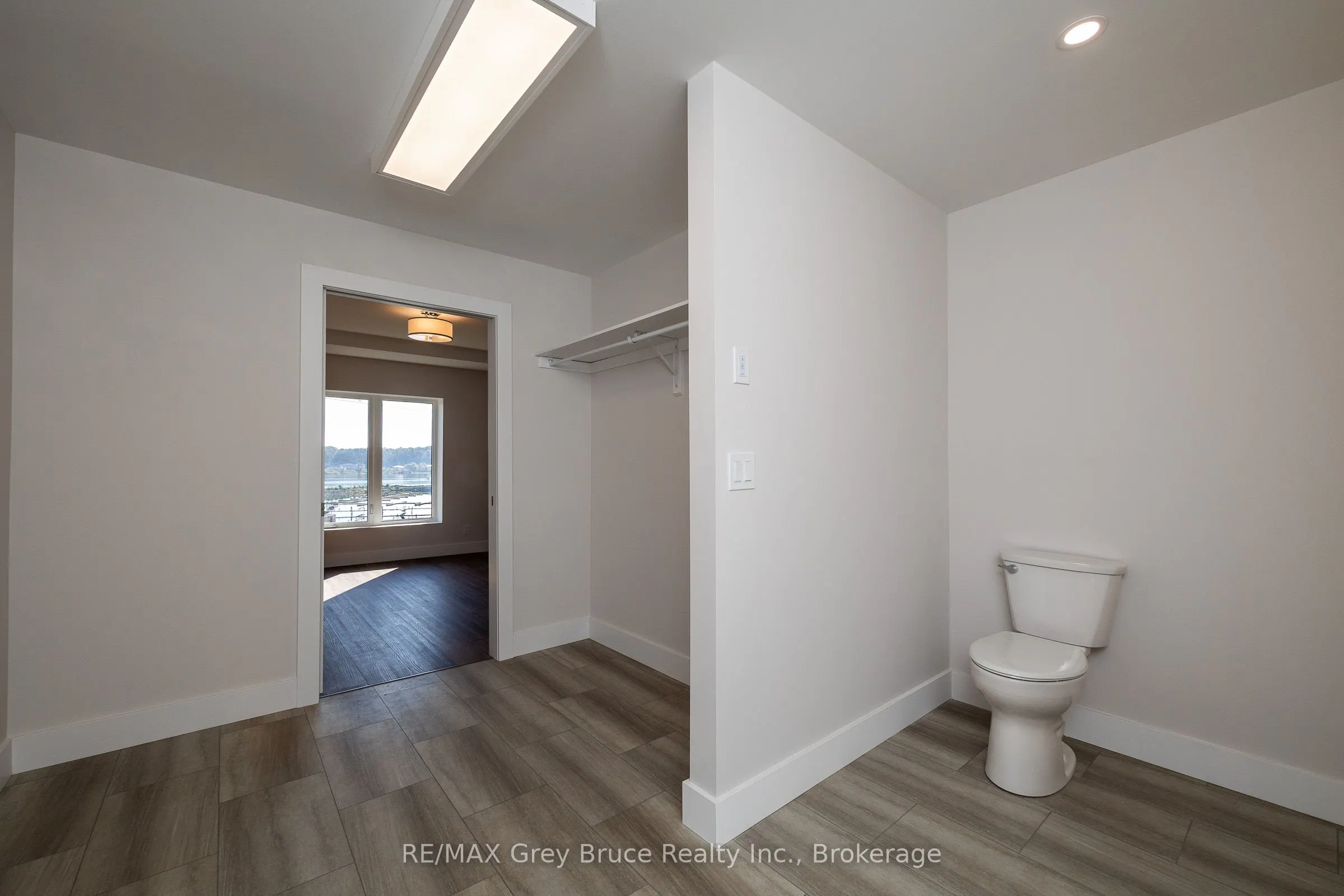 2347 3rd Avenue W, #21