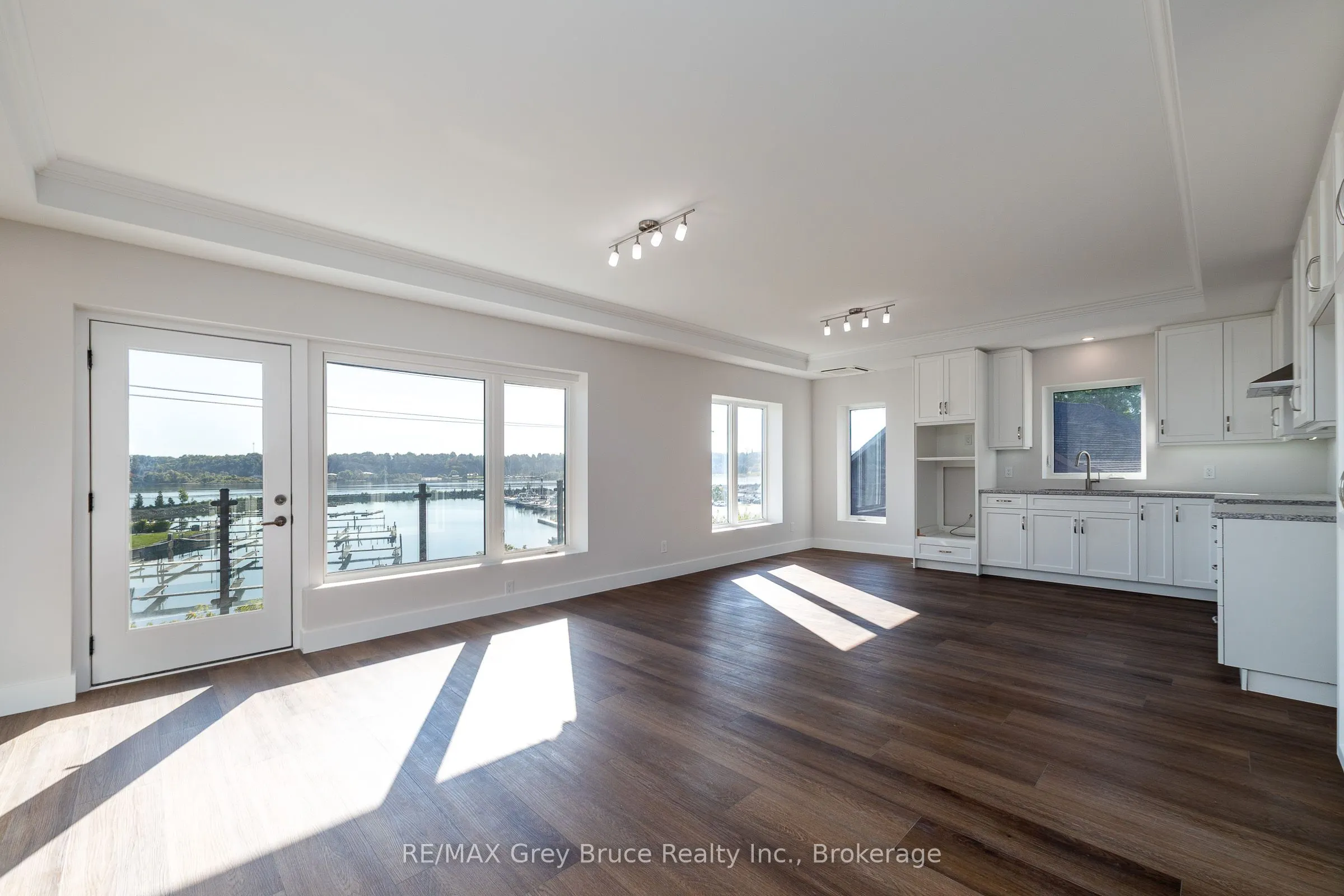 2347 3rd Avenue W, #21
