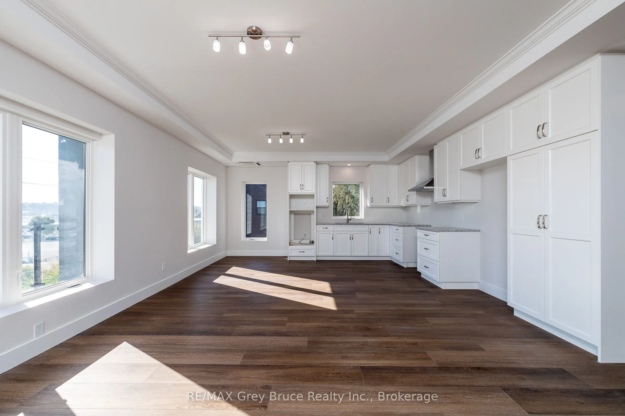 2347 3rd Avenue W, #21