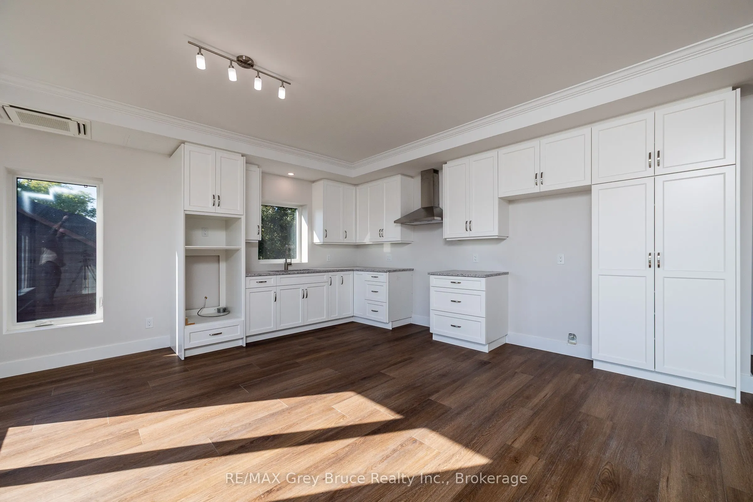 2347 3rd Avenue W, #21