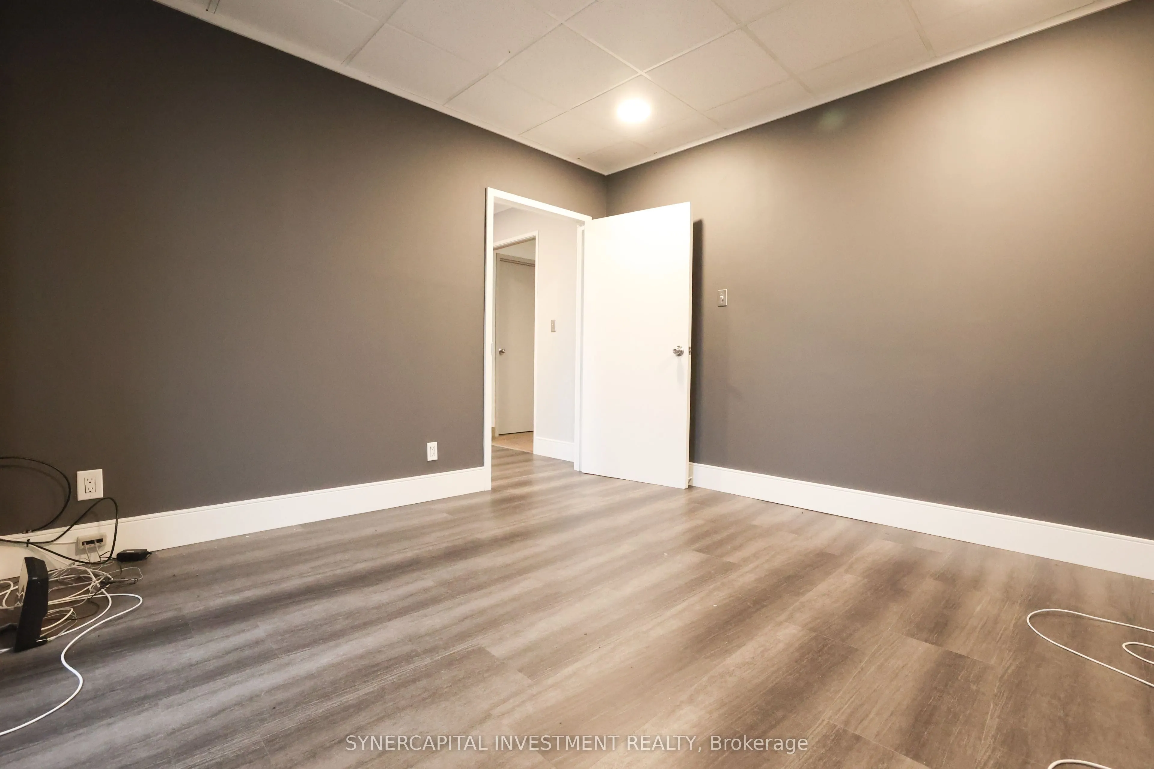 1376 Bank Street, #417