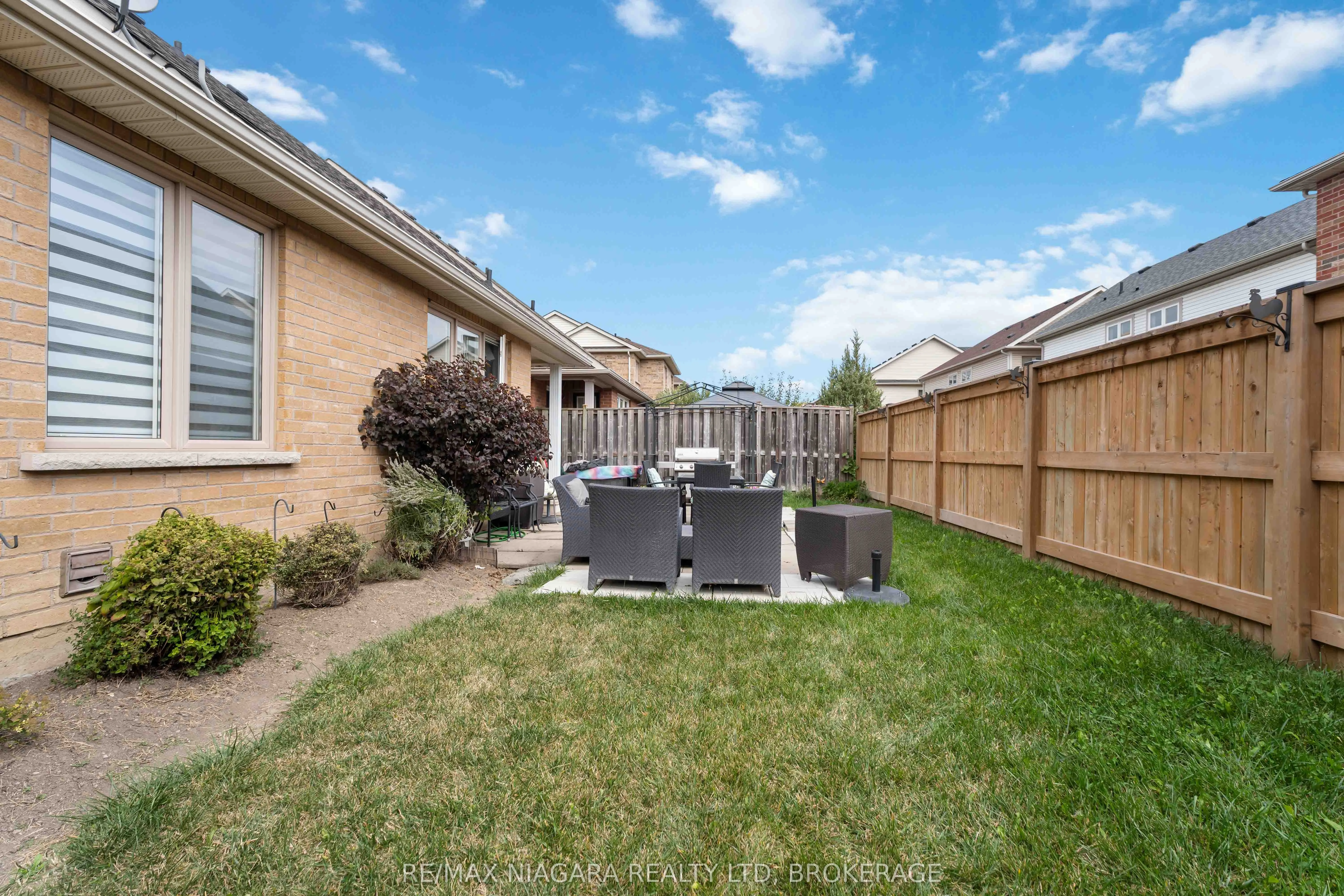 55 Wright Crescent