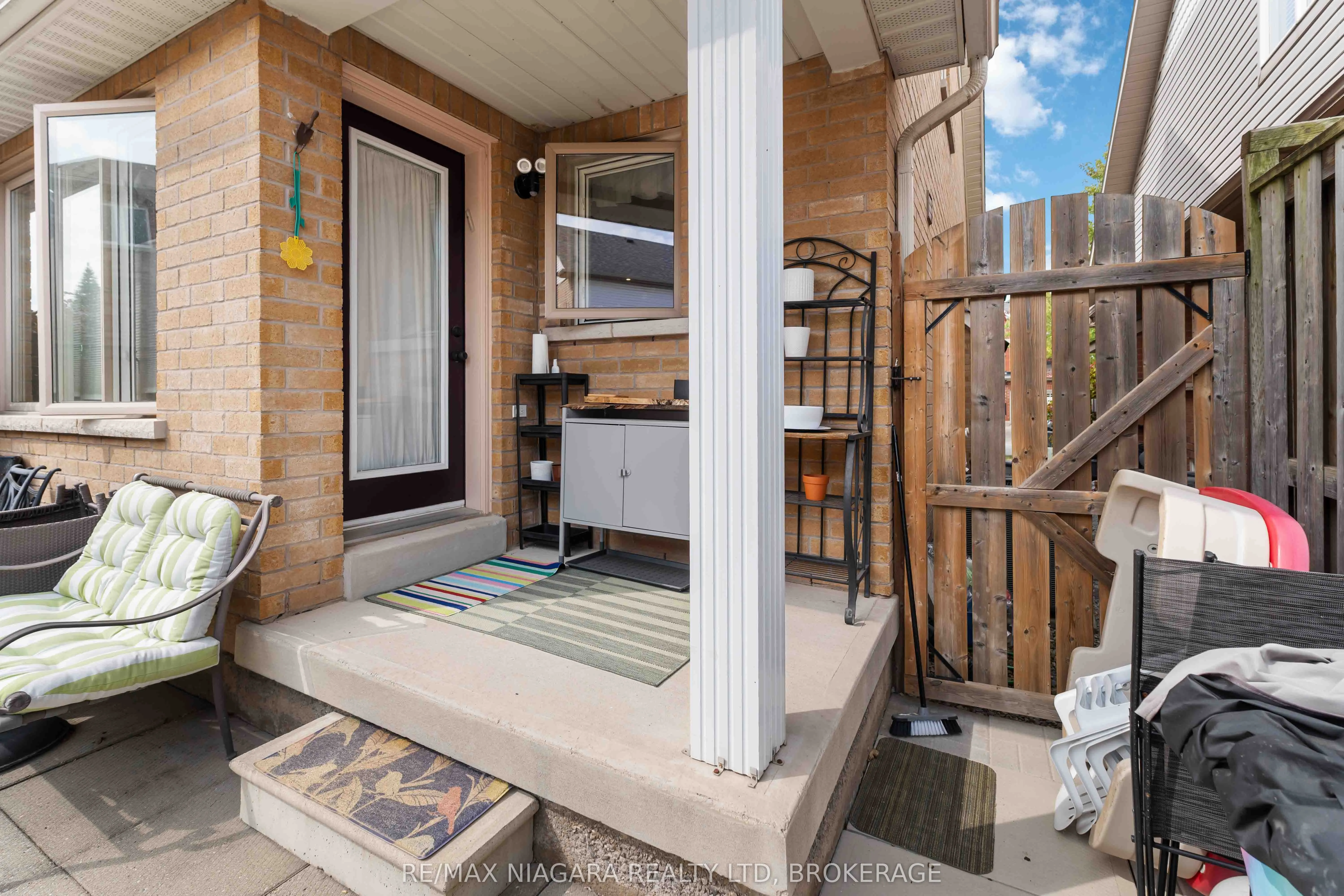 55 Wright Crescent
