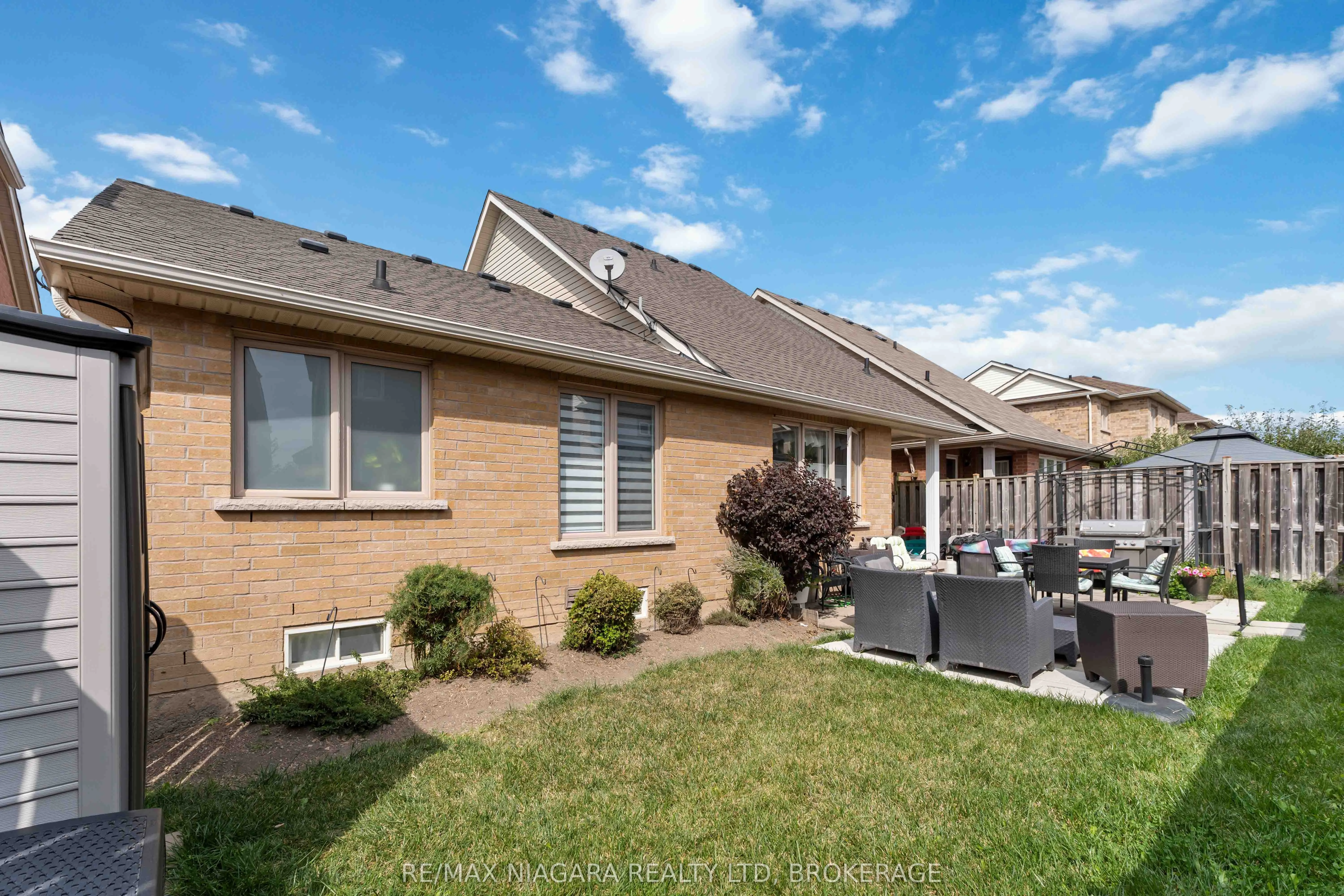 55 Wright Crescent