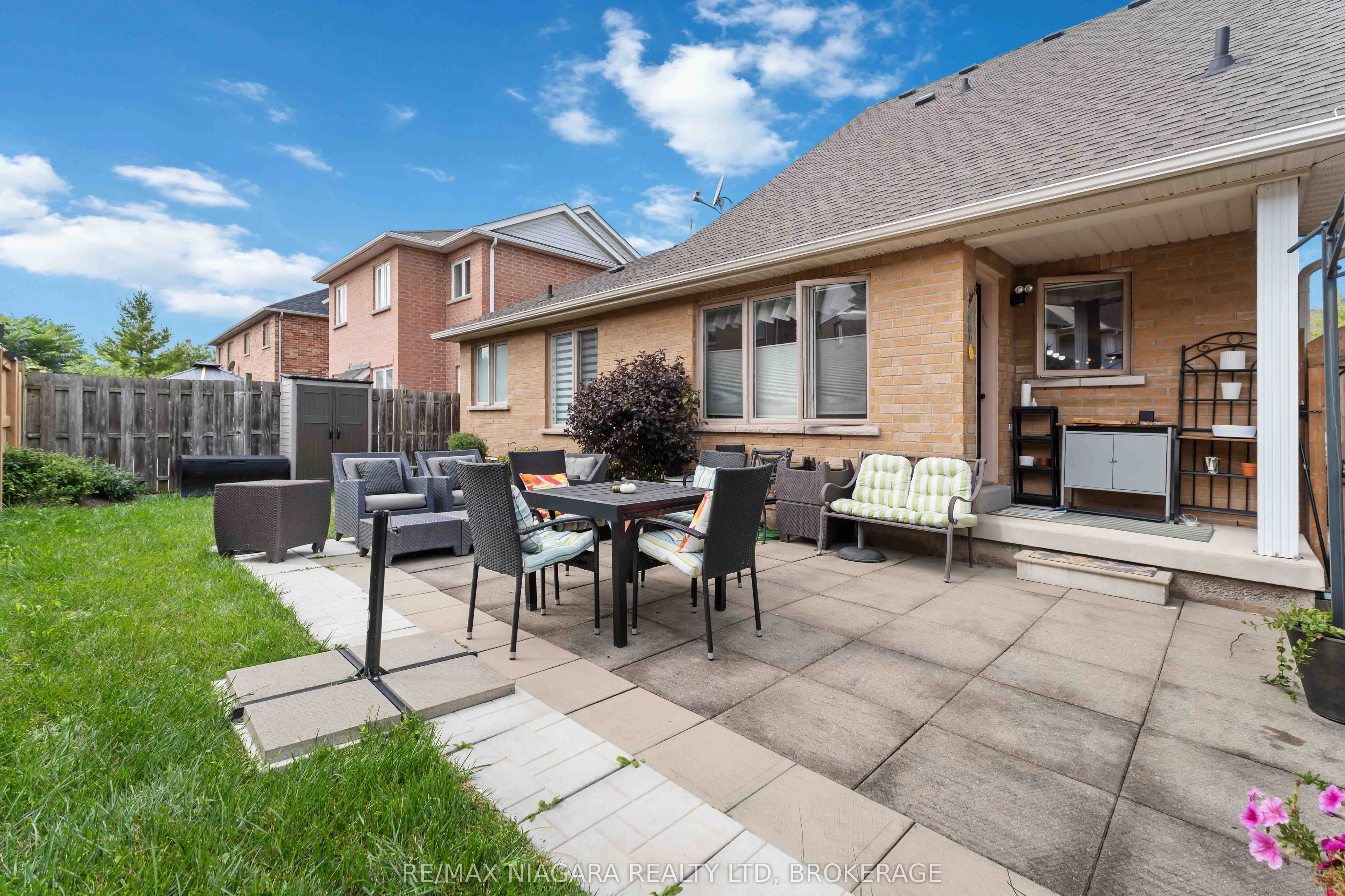55 Wright Crescent